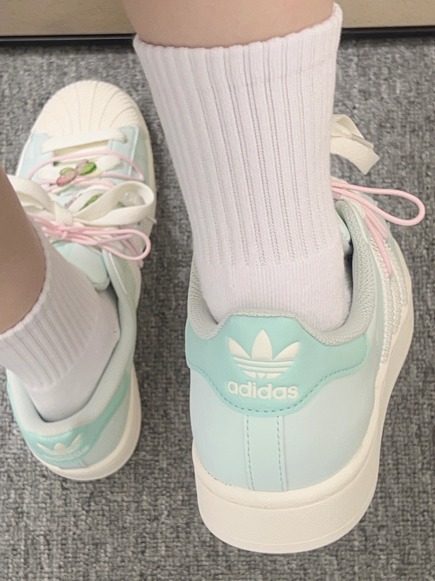🧚‍♀️🫧马卡龙阿迪达斯☘️搭上温柔小白袜好春天鸭