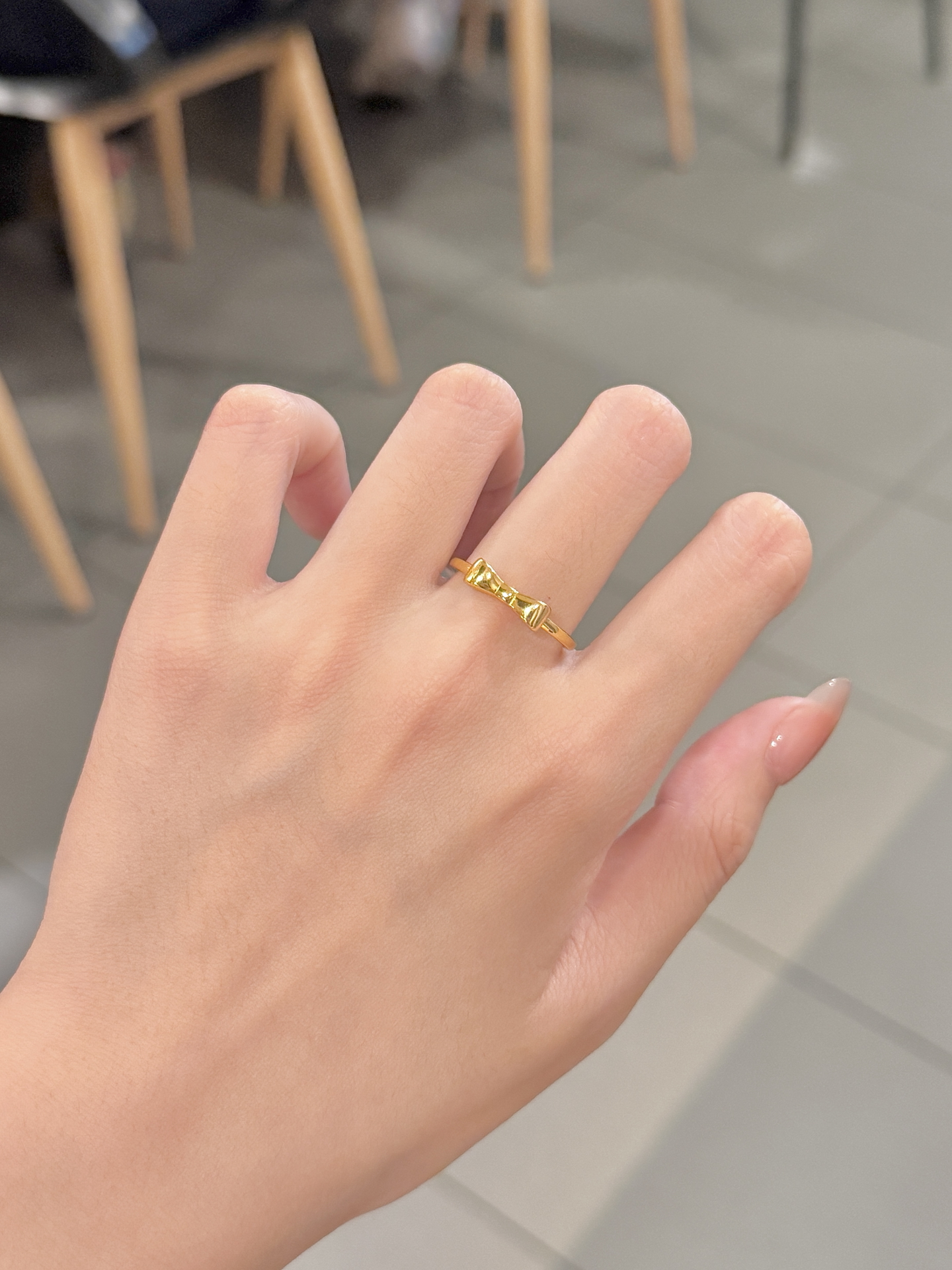 0.4g的蝴蝶结黄金戒指,会耐看嘛?