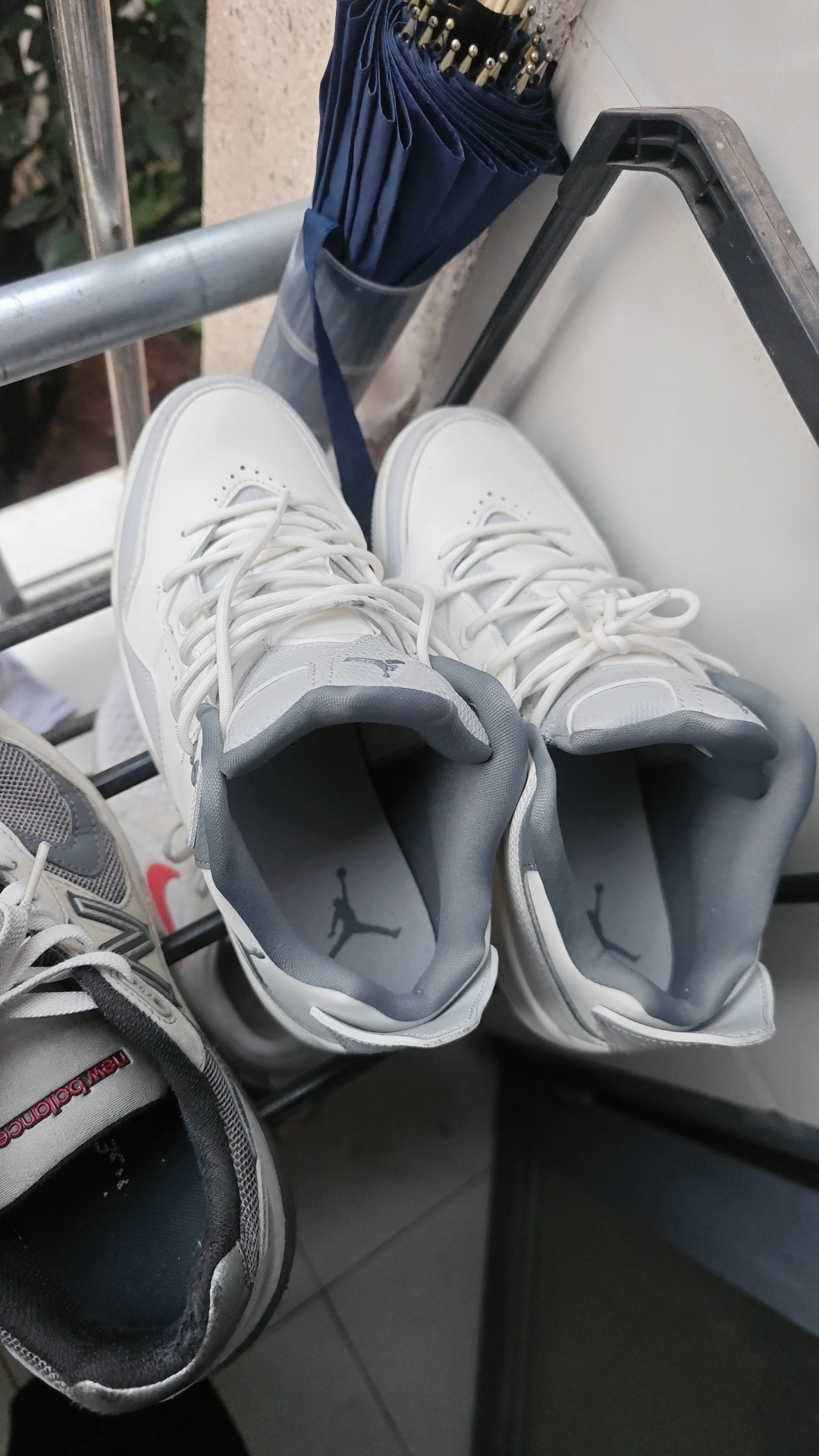 custom review-Джордан Courtside 23 Амортизаторы Slip-resistant MID Топ Винтажные баскетбольные кроссовки Мужской Серый Белый