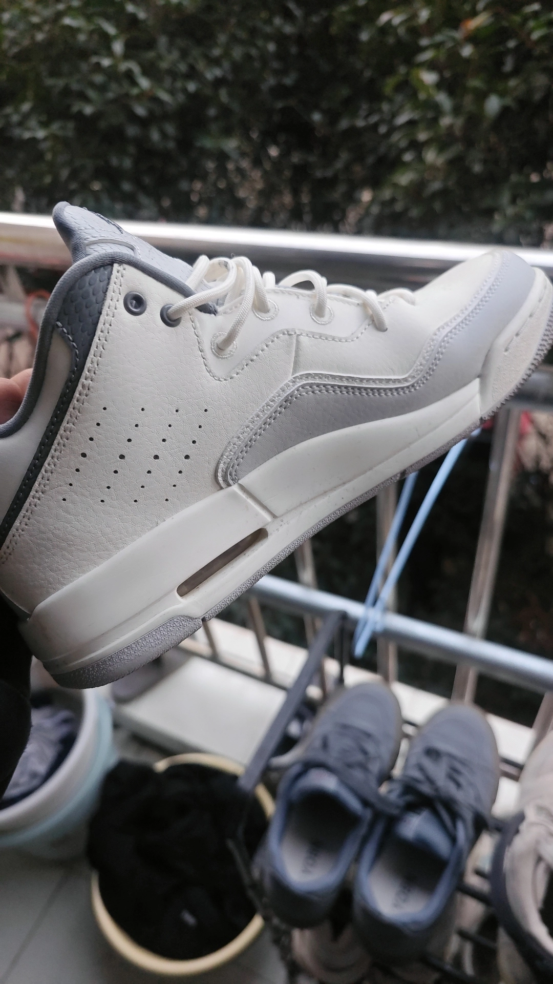 custom review-Джордан Courtside 23 Амортизаторы Slip-resistant MID Топ Винтажные баскетбольные кроссовки Мужской Серый Белый