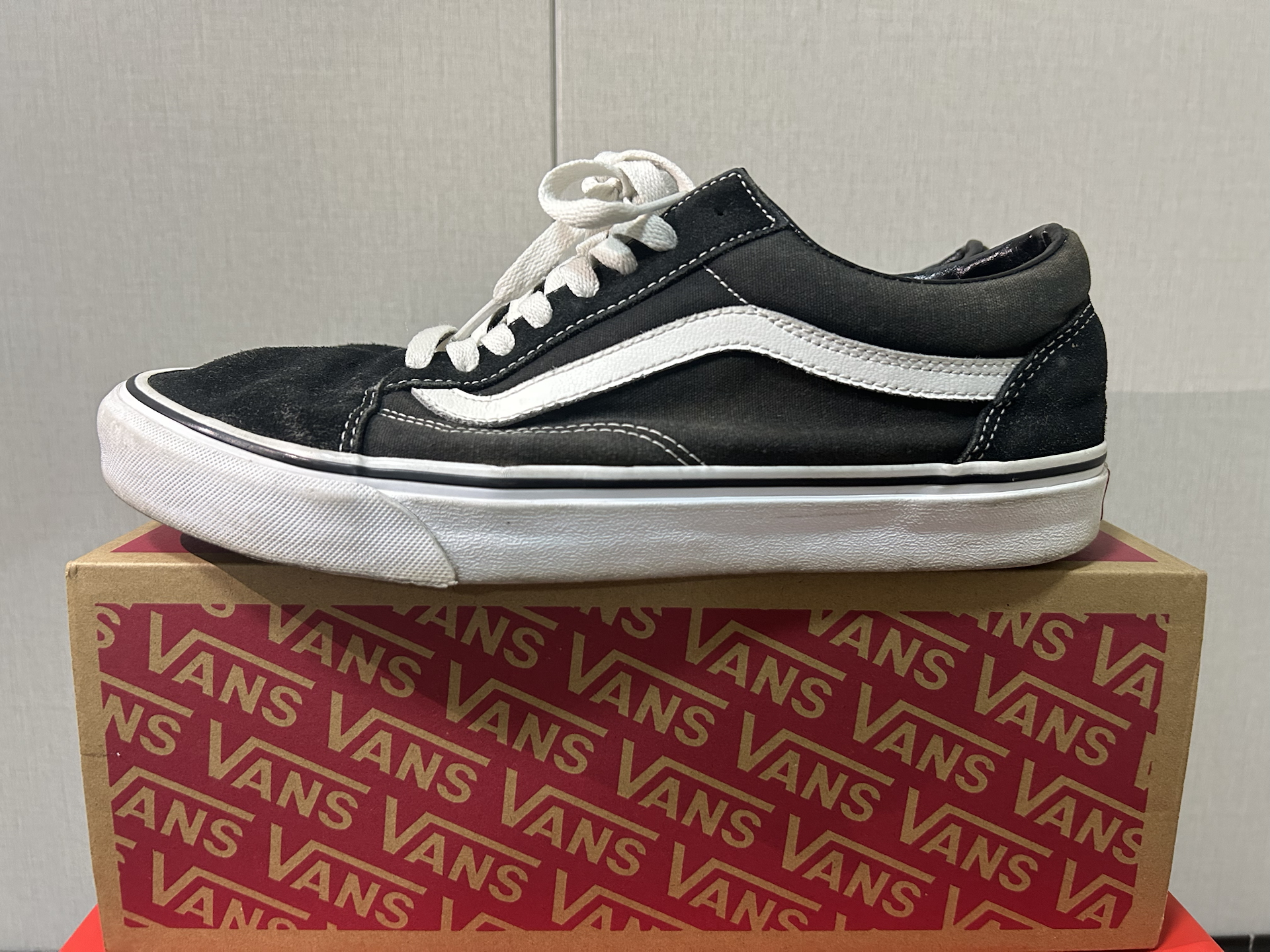 万斯为什么容易开胶