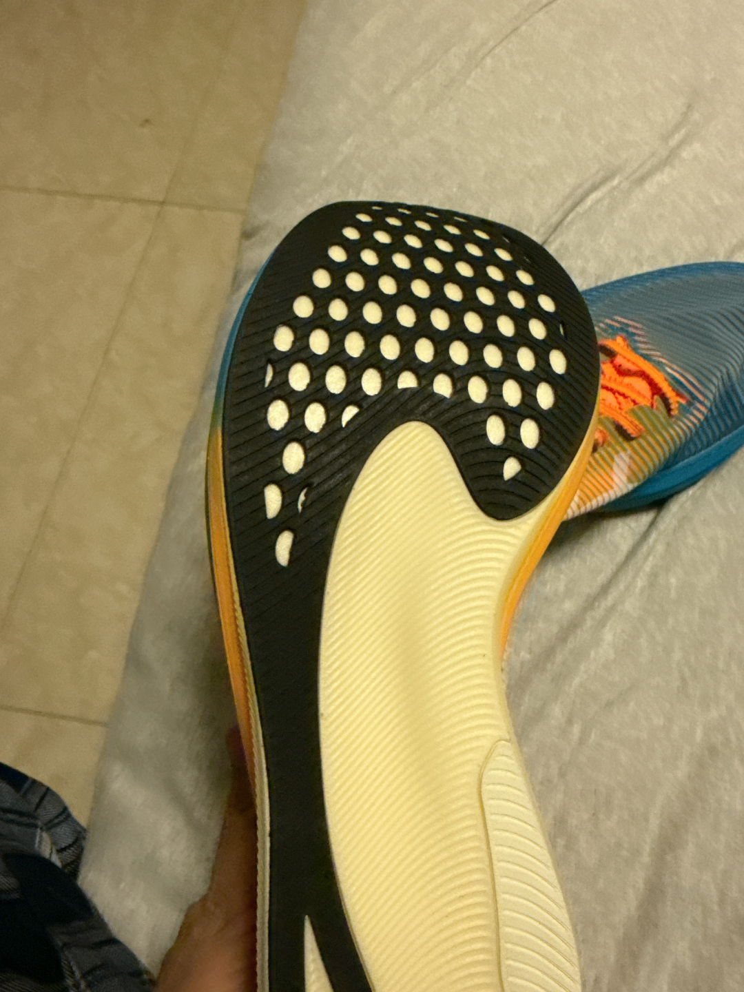 custom review-Asics Metaspeed Edge+ Удобный с резиновой амортизацией износостойкий низ с углеродной пластиной