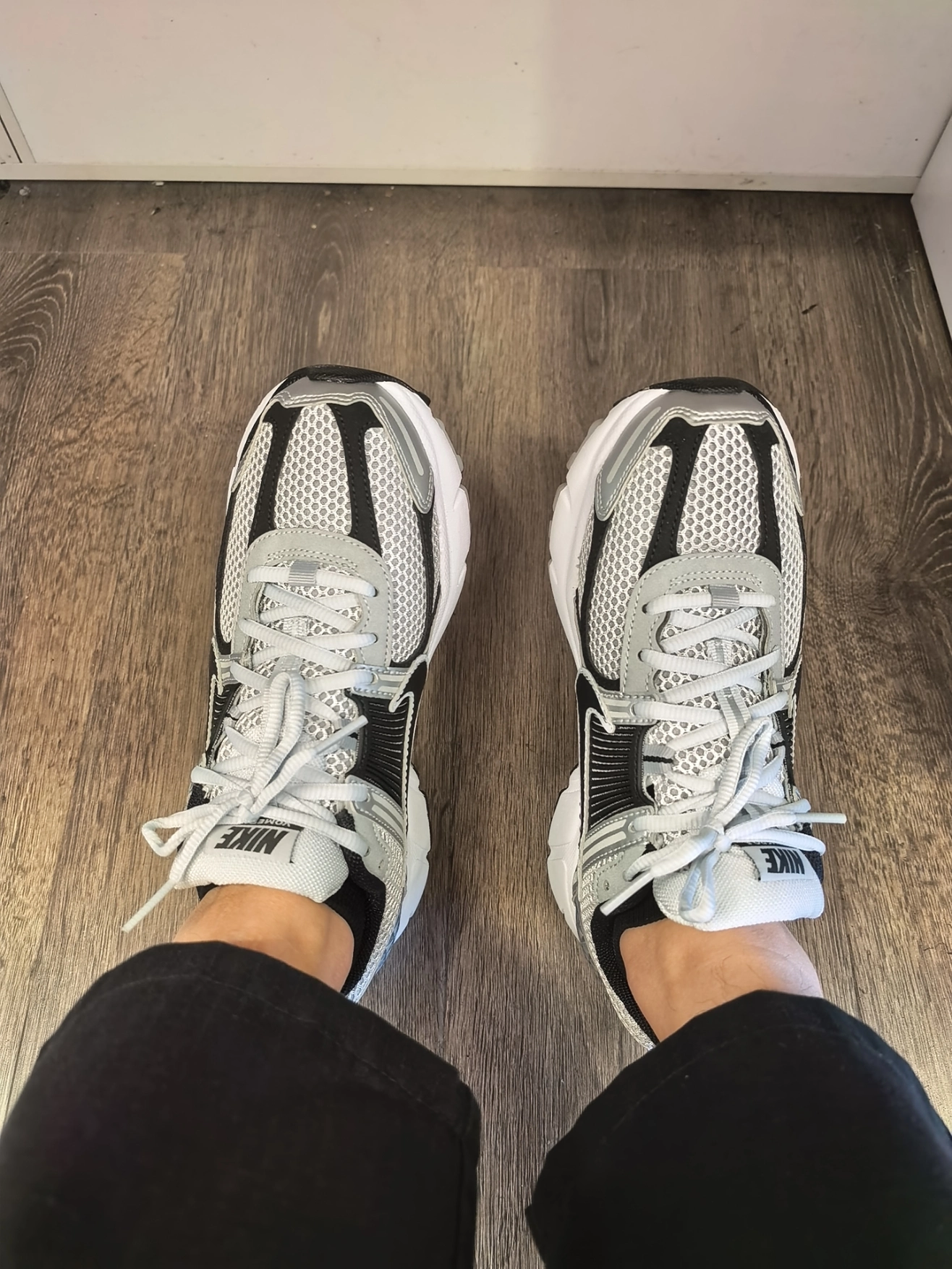 custom review-Nike Air Zoom Vomero 5 Беговые кроссовки Низкий топ Серебряный Черный Мужской