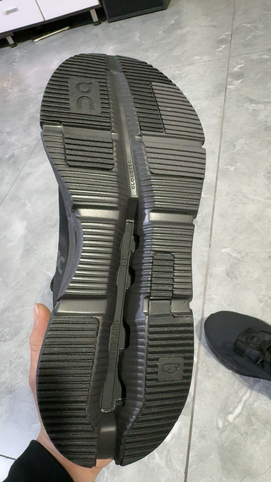 custom review-On Cloudnova 2 Дышащая Поддержка Низкий Топ Повседневный Городской Коммутирование Беговые кроссовки Мужской Черный