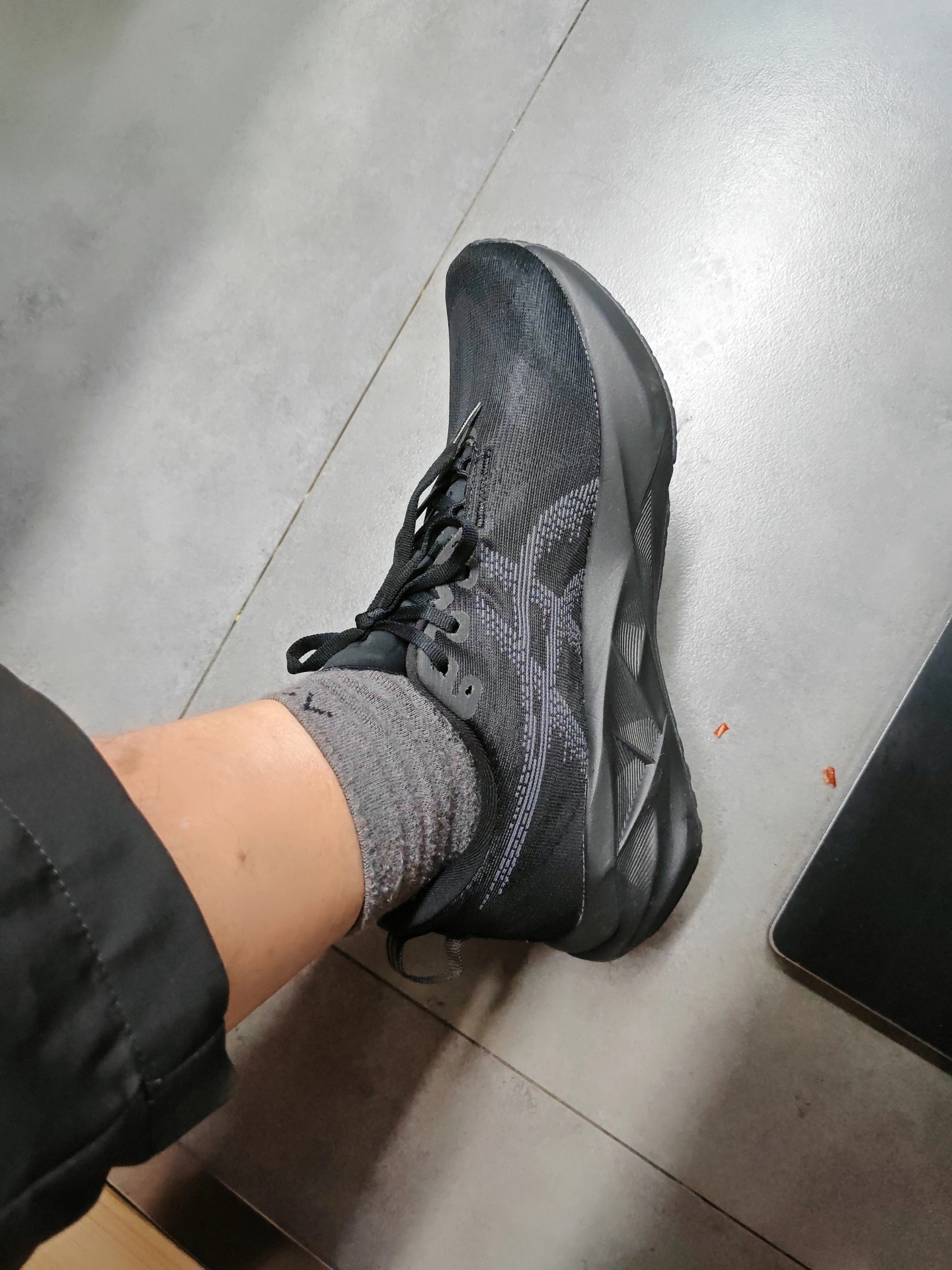 custom review-ASICS NOVABLAST 5 Устойчивый к истиранию Дышащая Низкая Обувь для Беговых соревнований Мужская Черная