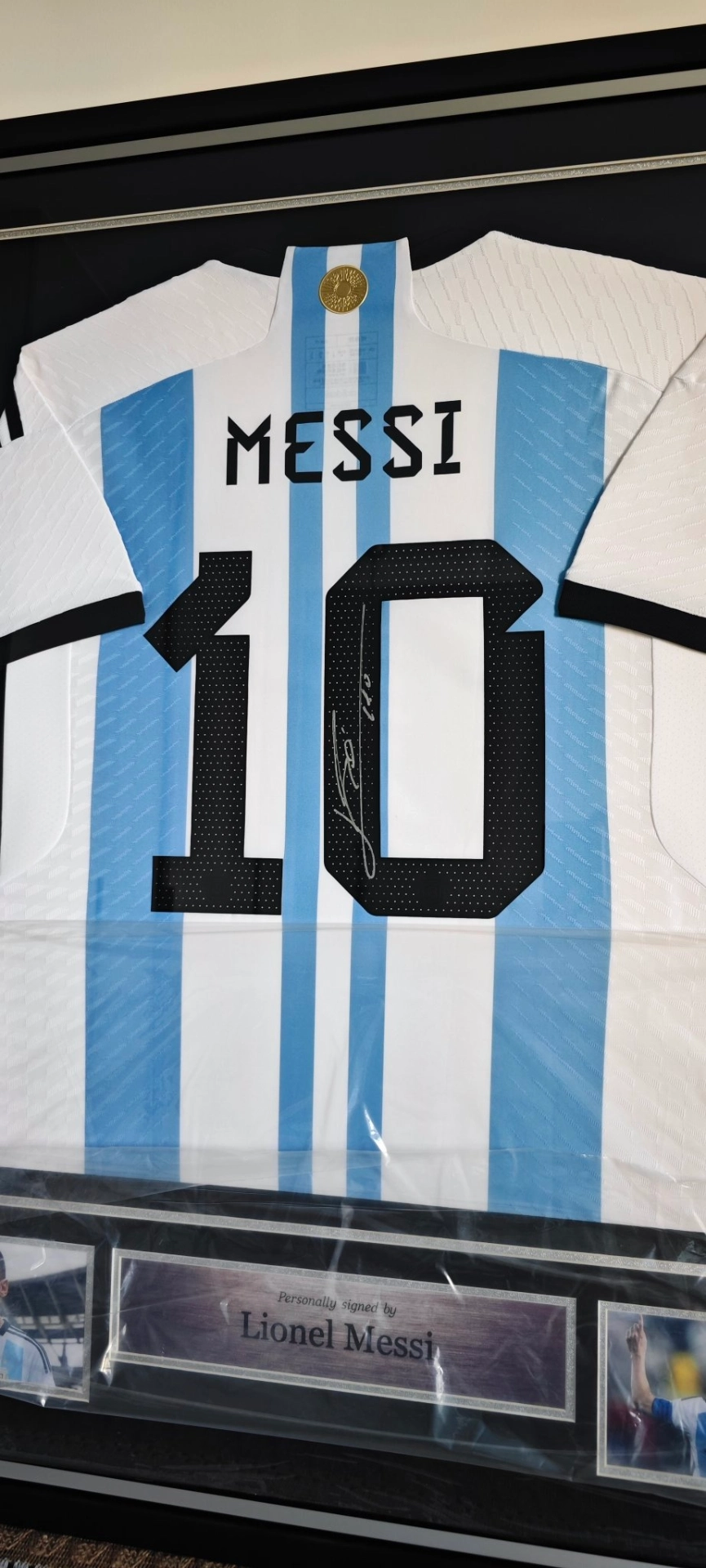 梅西22年世界杯阿根廷主场签名球衣