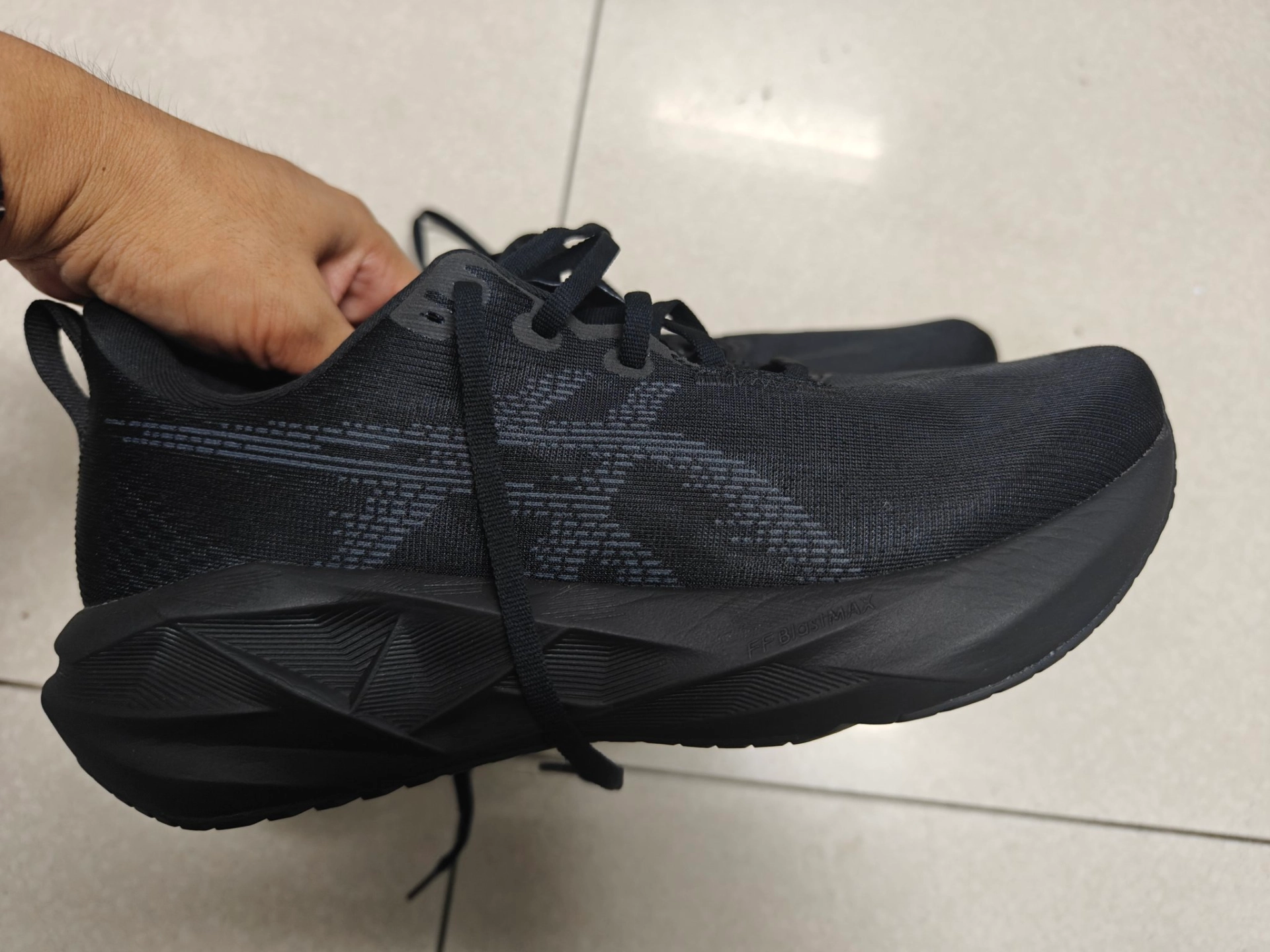 custom review-ASICS NOVABLAST 5 Устойчивый к истиранию Дышащая Низкая Обувь для Беговых соревнований Мужская Черная