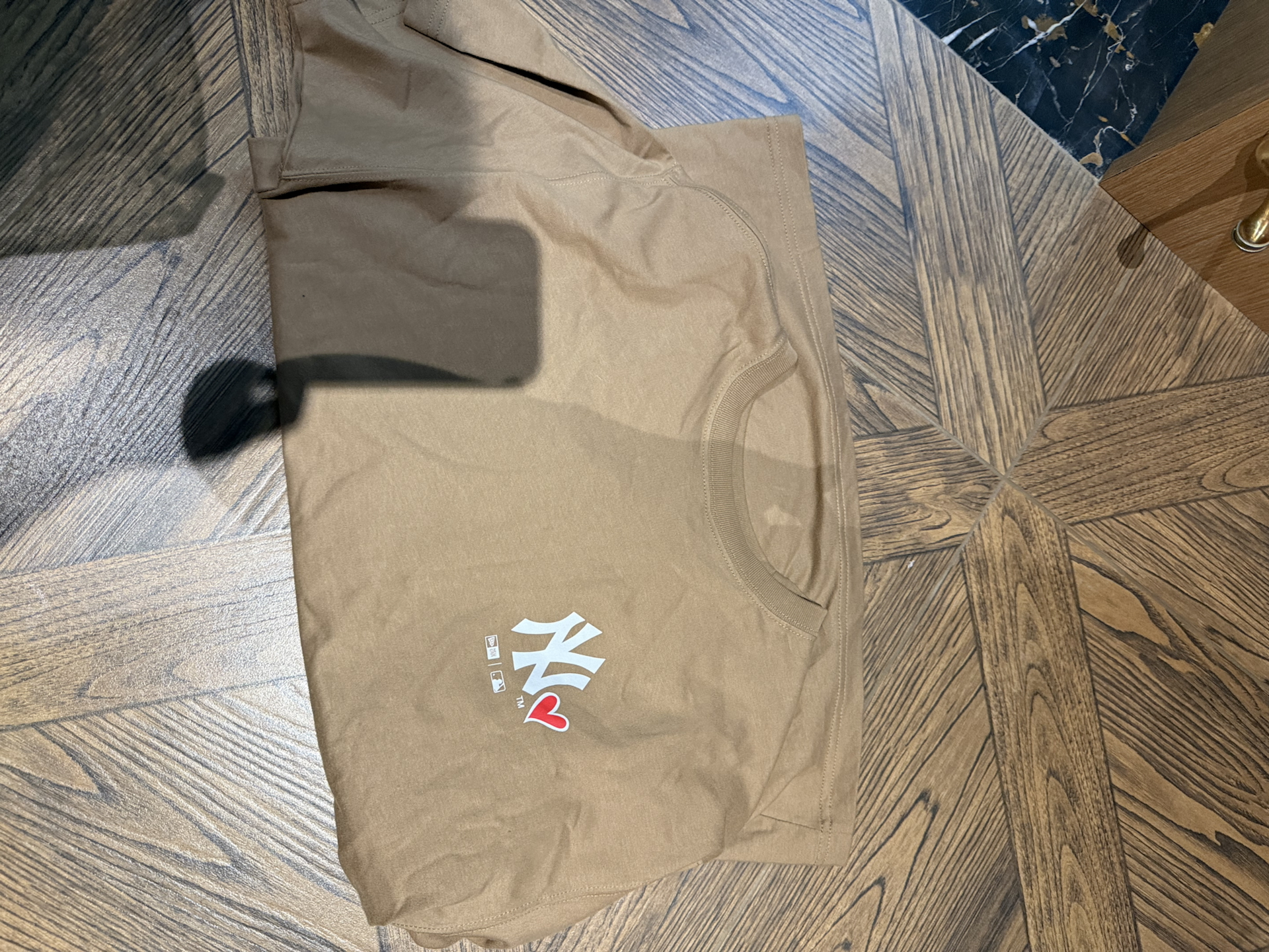 custom review-New Era T-Рубашка Пара Трендовая и Универсальная Унисекс Подарочный Набор Включает Одежду