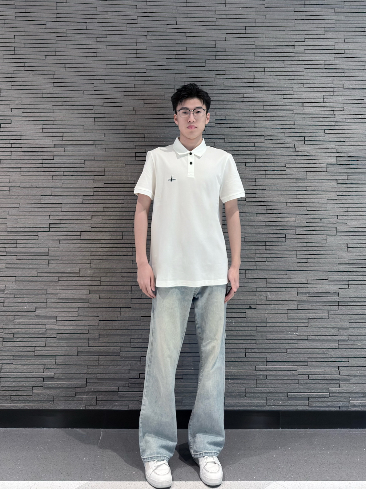 不得不说男生衣柜里的polo衫确实是百搭单品
上身 #biemlfdlkk