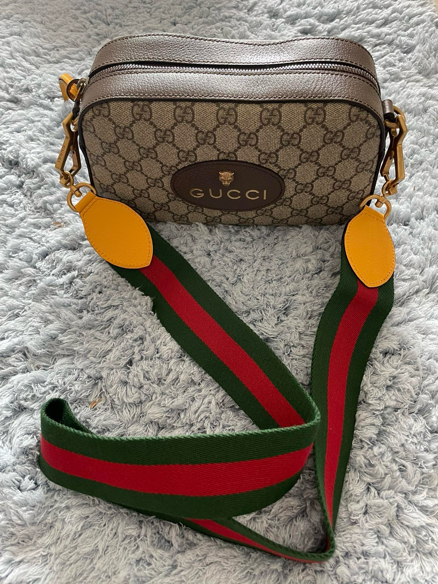 男女同款gucci虎头相机包