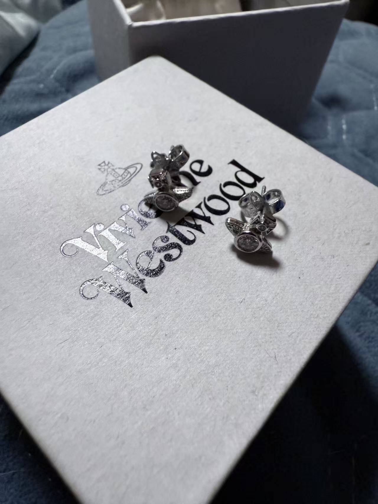 custom review-Серьги-гвоздики с кристаллами Vivienne Westwood для женщин