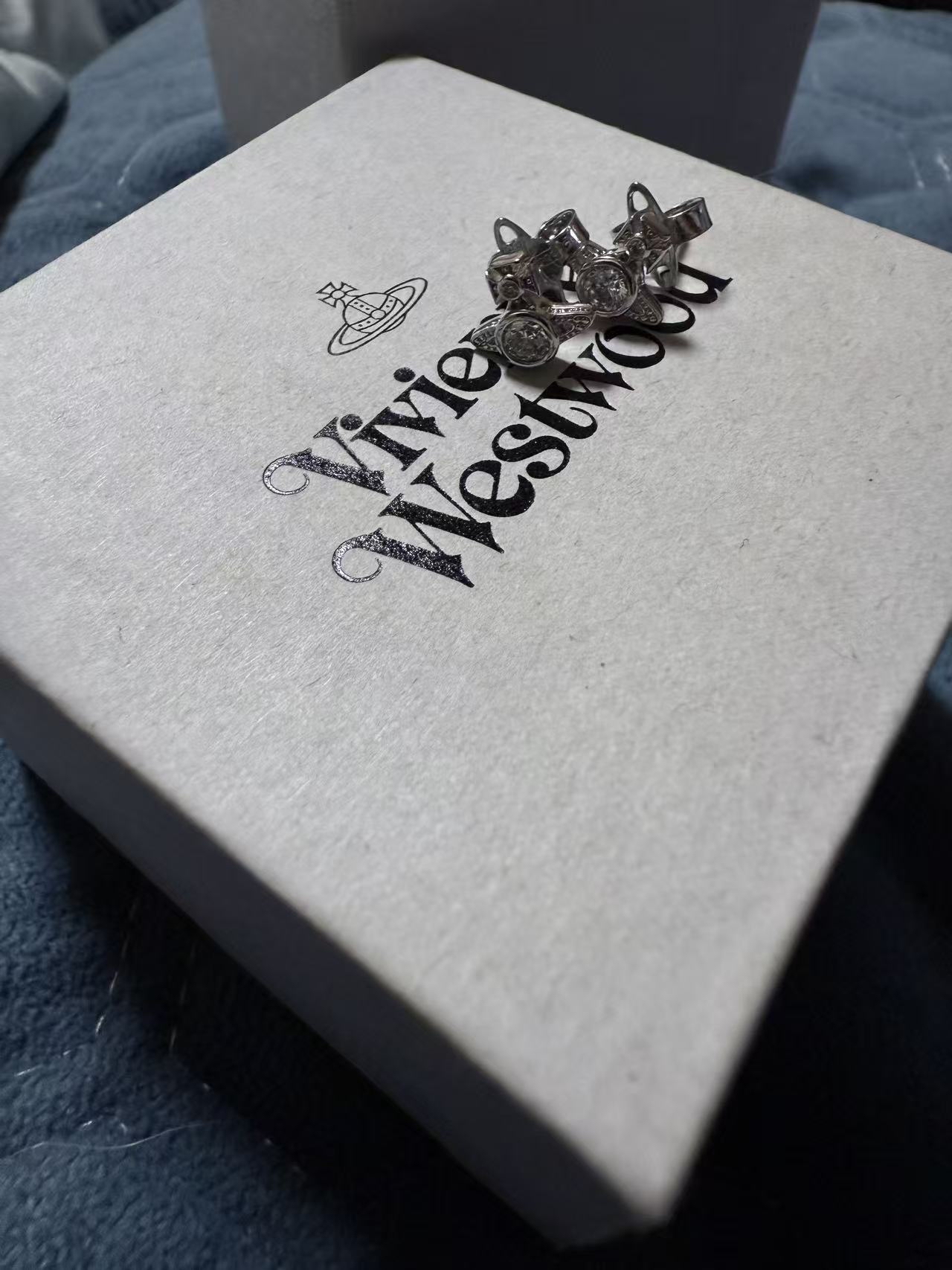 custom review-Серьги-гвоздики с кристаллами Vivienne Westwood для женщин
