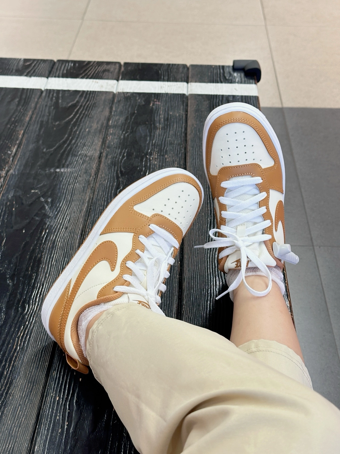 多巴胺配色200多耐克女板鞋