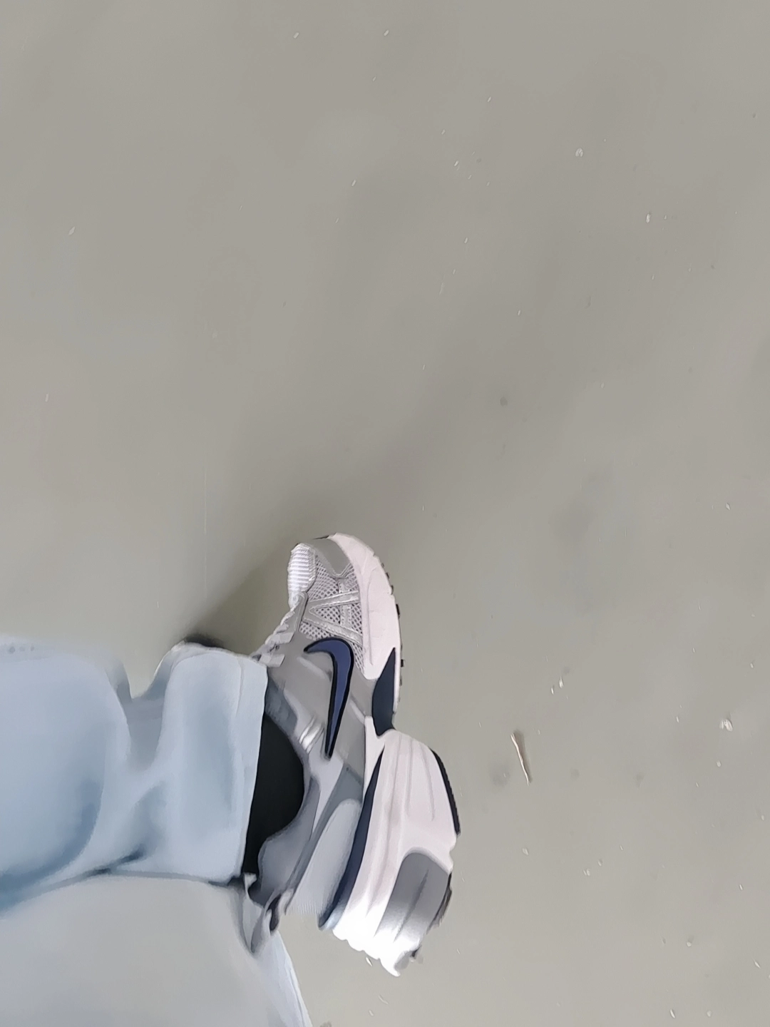 custom review-Nike V2K Run Low Топ Y2K Retro Running Обувь Унисекс Серый Серебряный