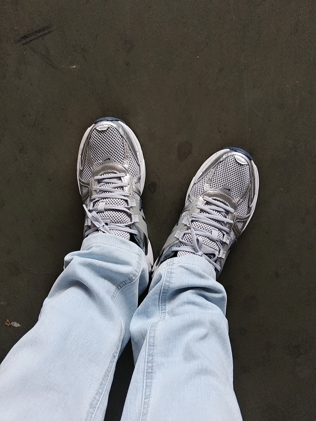 custom review-Nike V2K Run Low Топ Y2K Retro Running Обувь Унисекс Серый Серебряный