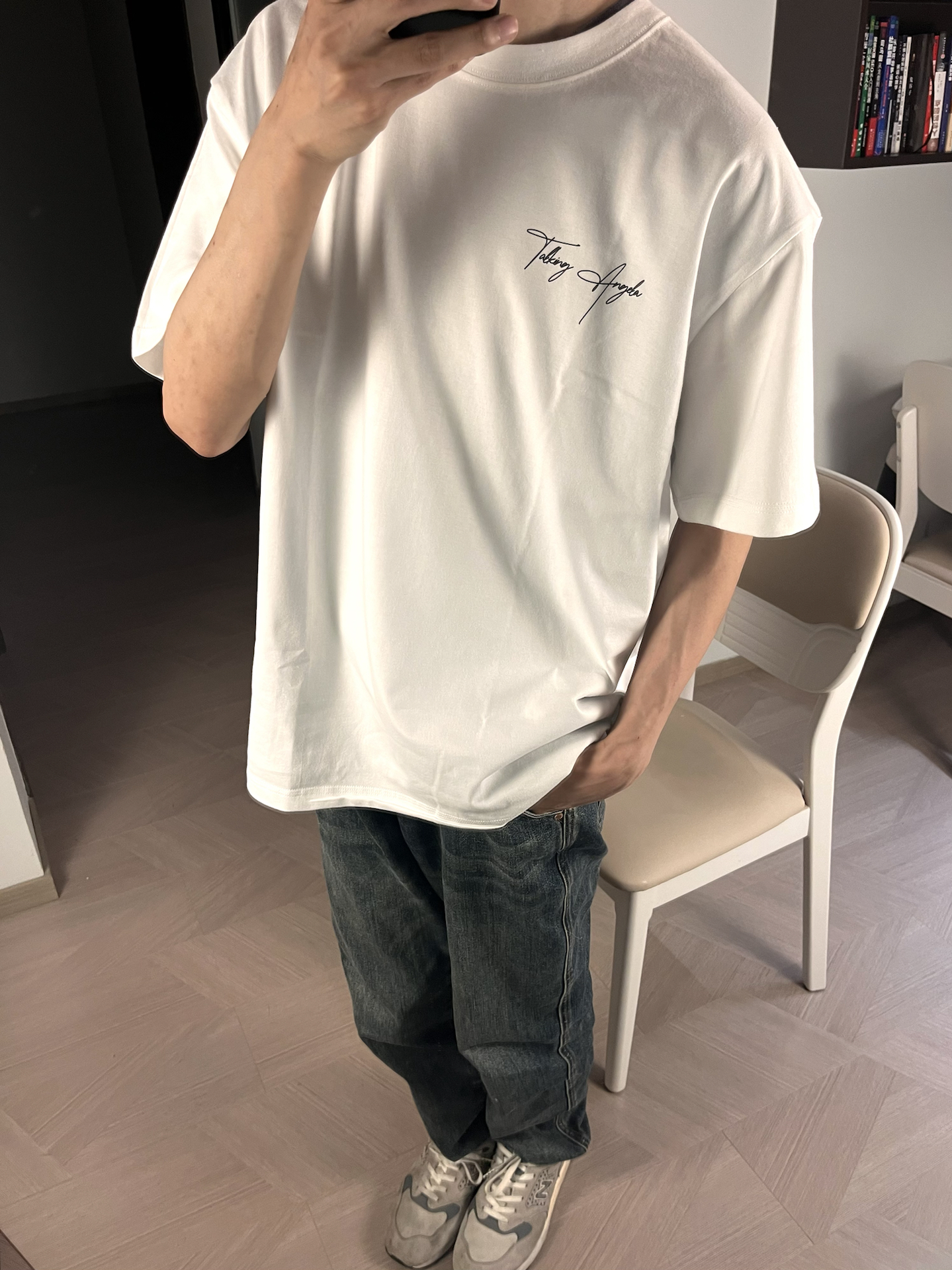 男生夏季这么穿短袖 真的很干净!