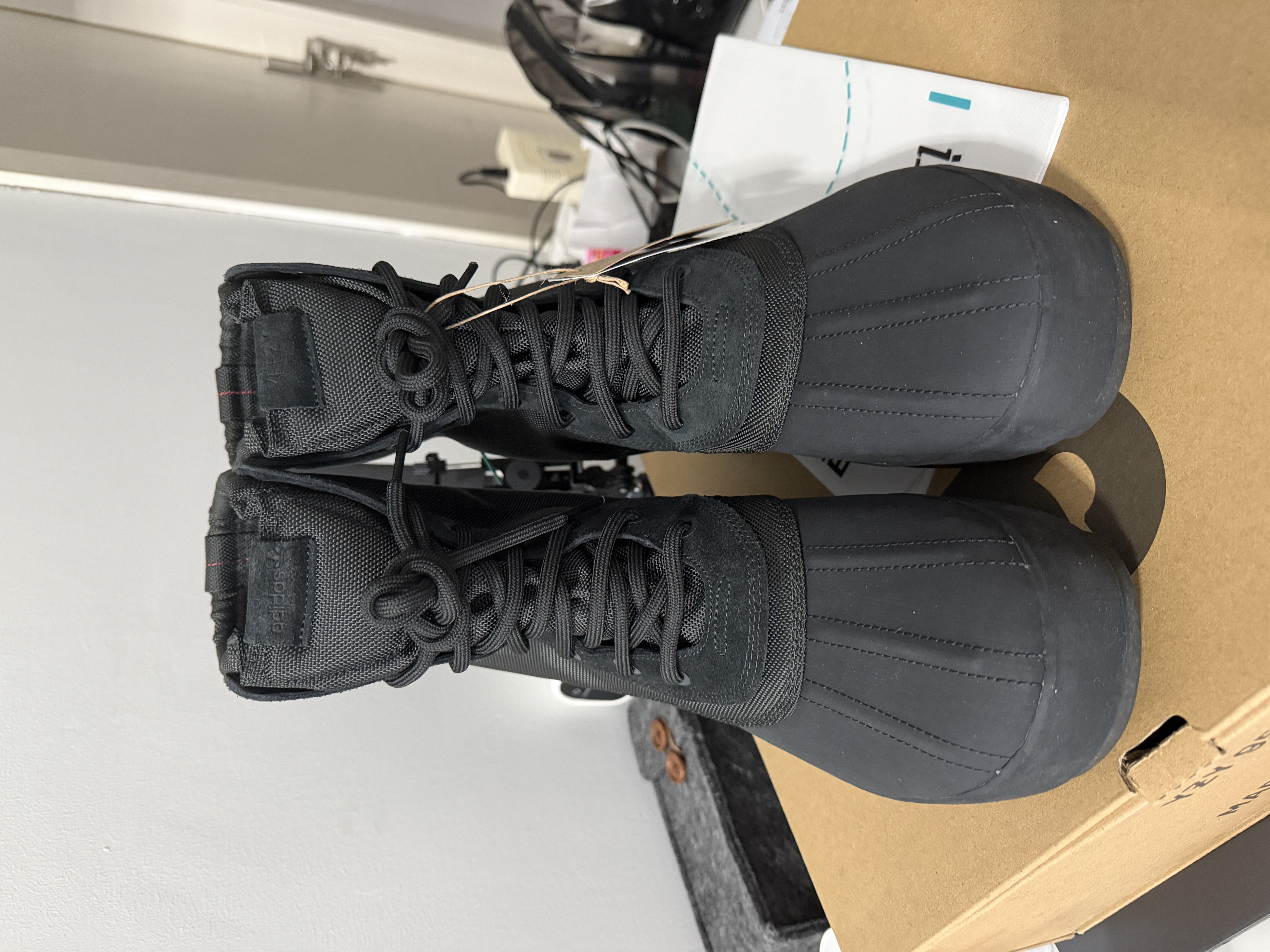 custom review-Adidas Originals Yeezy boost 950 Устойчивый к истиранию Амортизация Короткий Аутдор Мужской Пират Черный