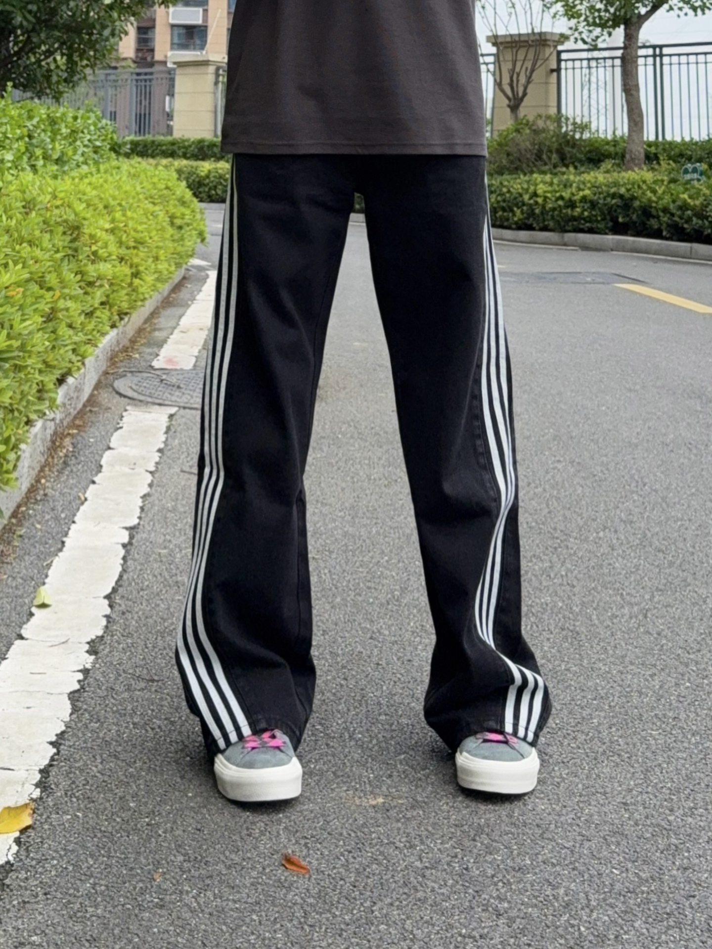 高街男孩穿这条裤子就是帅