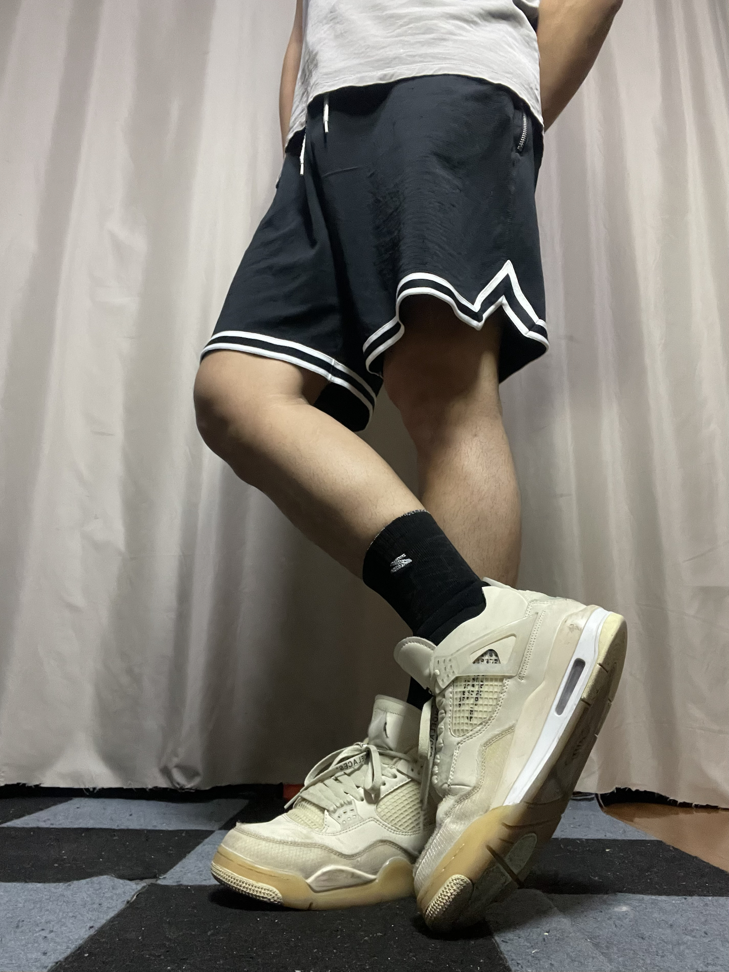 ootd|黑袜来噜来噜帅得毫不费力