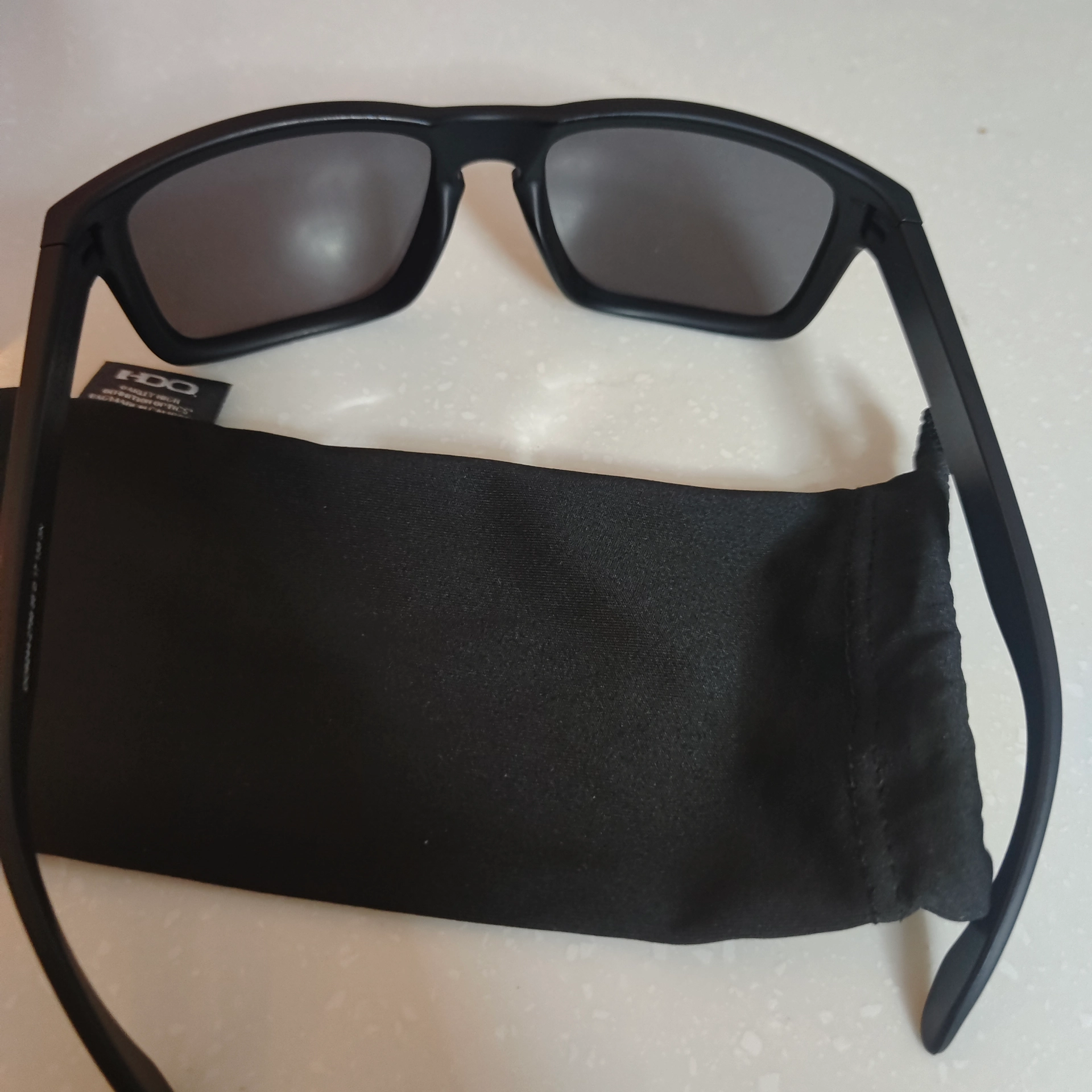 custom review-Oakley Квадратные Солнцезащитные Очки Унисекс