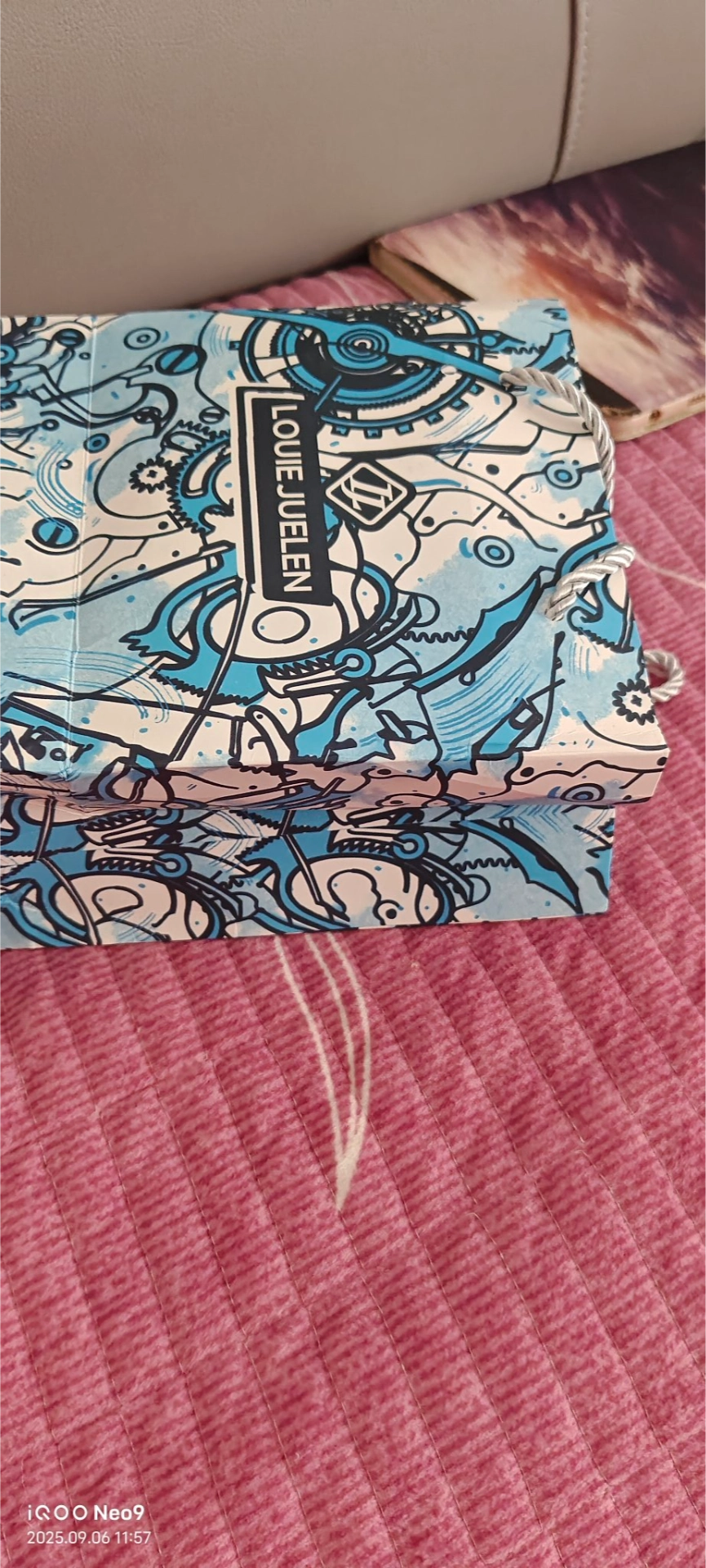 custom review-LOUIE JUELEN Мужские Мода Бизнес Часы для Подростков Спортивные Светящиеся в Темноте Часы для Мужчин