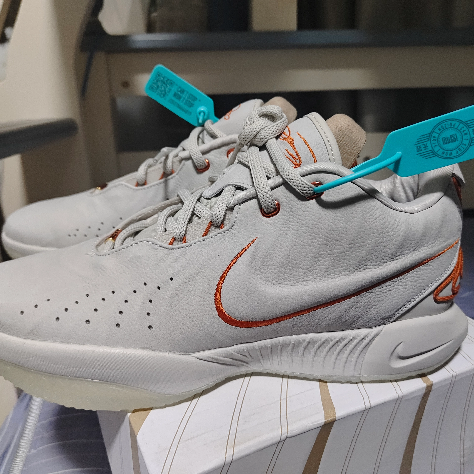 custom review-Nike Lebron 21 'Lebron 21 Akoya LBJ21 Low Топ Баскетбольные кроссовки Мужской Бежевый Оранжевый Международная версия