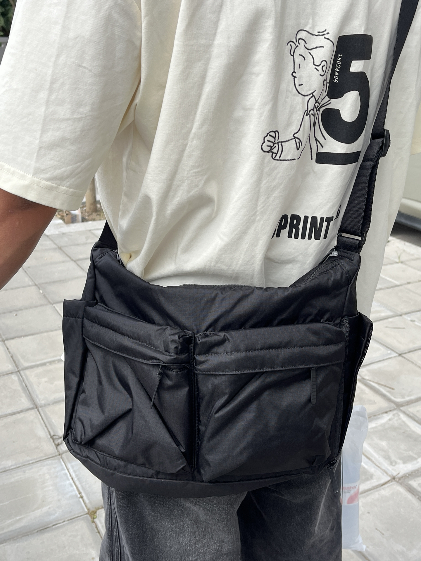 custom review-UNIQLO Полиамид Кросс-боди Сумка Стандартная Унисекс Черная