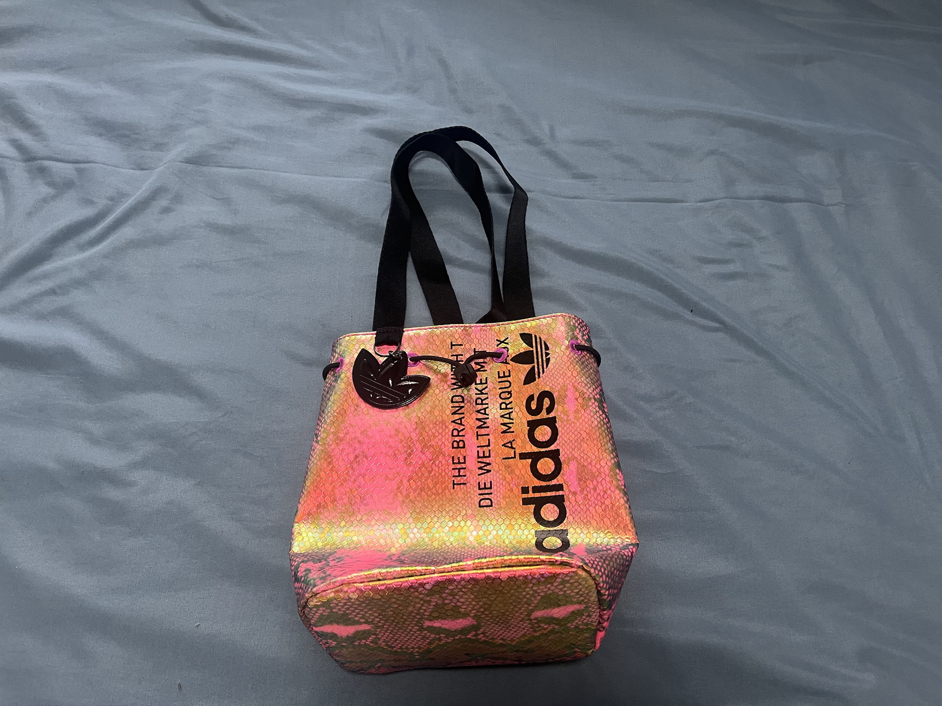 custom review-Adidas Originals Полиуретан Рюкзак Стандартный (Standard) Женский Лазерный Розовый