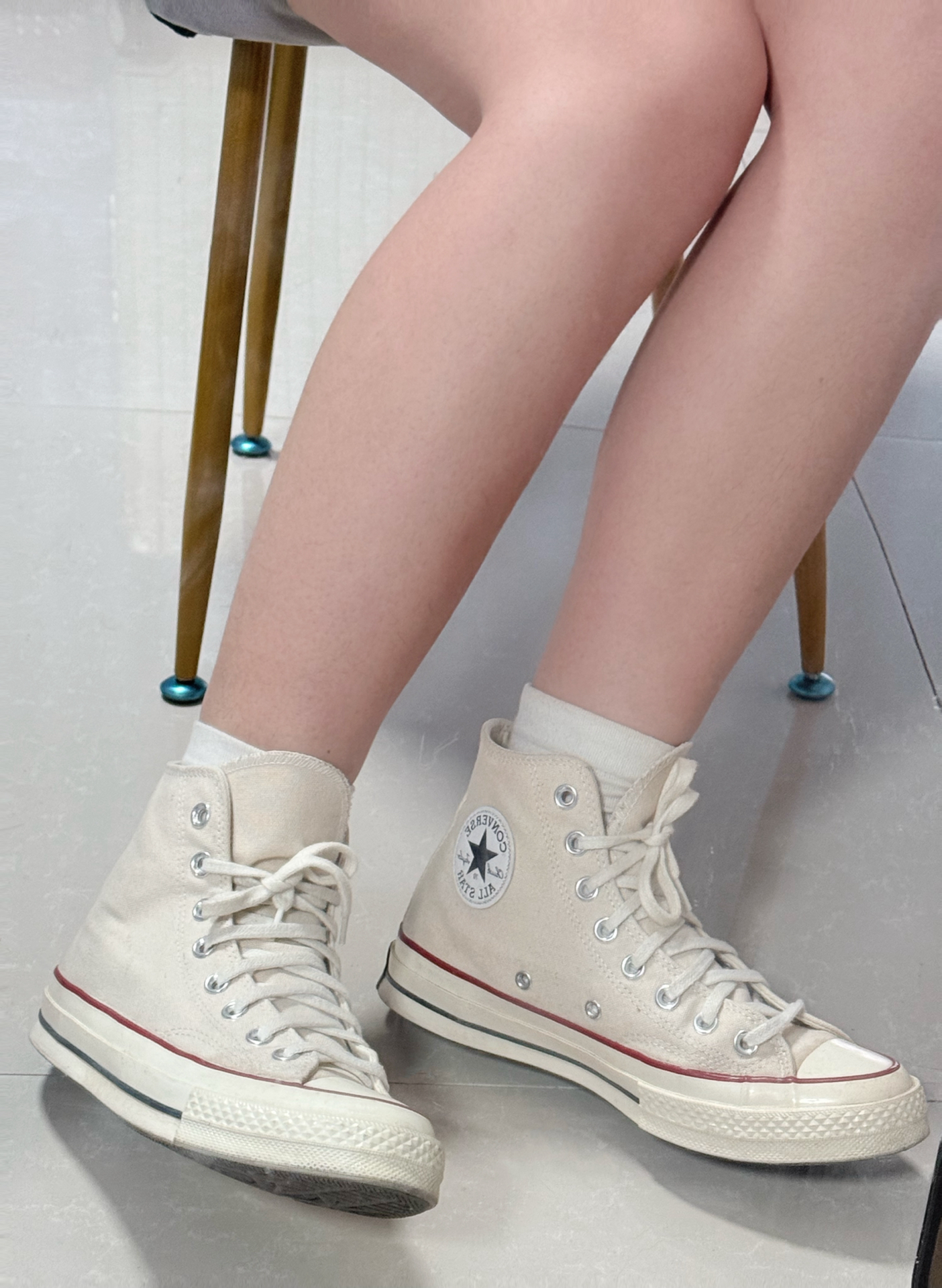 今天穿什么颜色的匡威