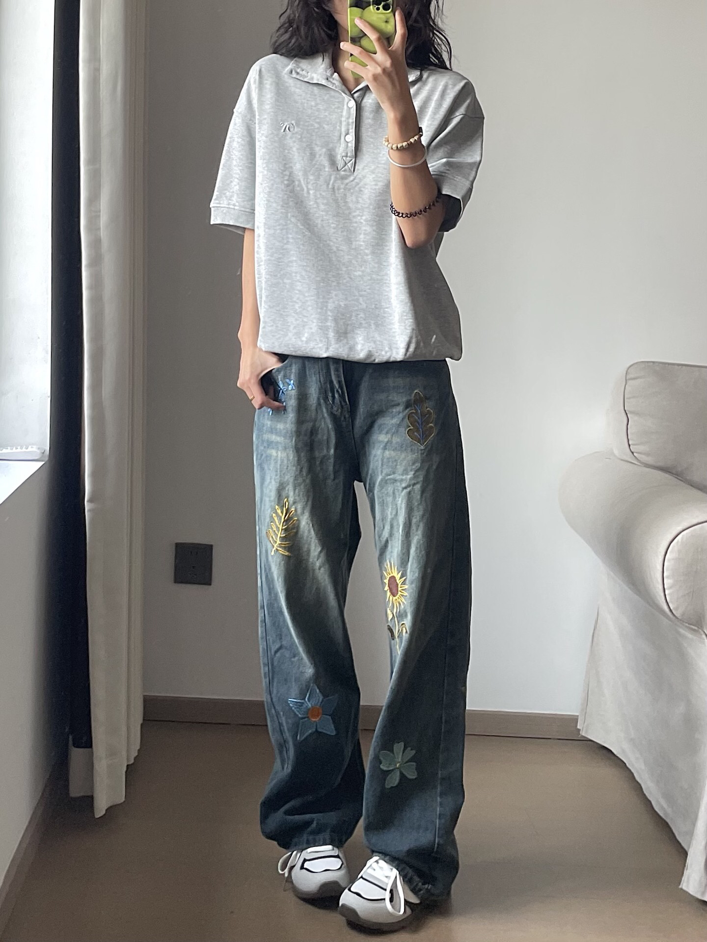 刺绣牛仔裤版型好绝