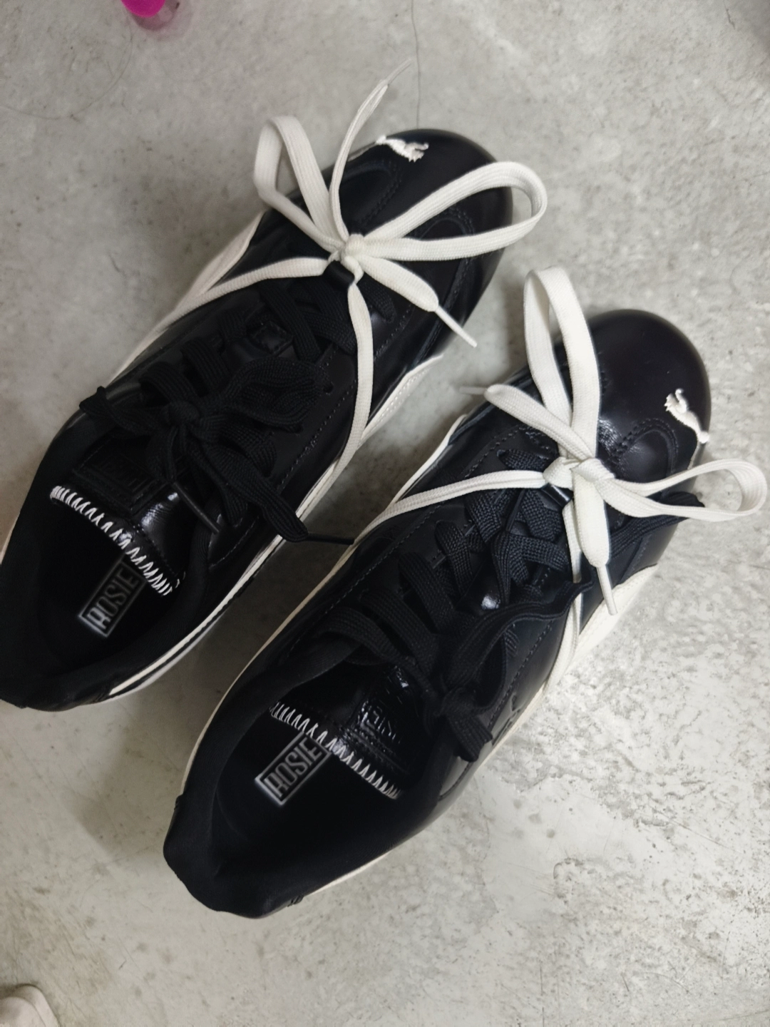 custom review-ROSÉ X PUMA Speedcat Collection Повседневная обувь Женская Черный Белый