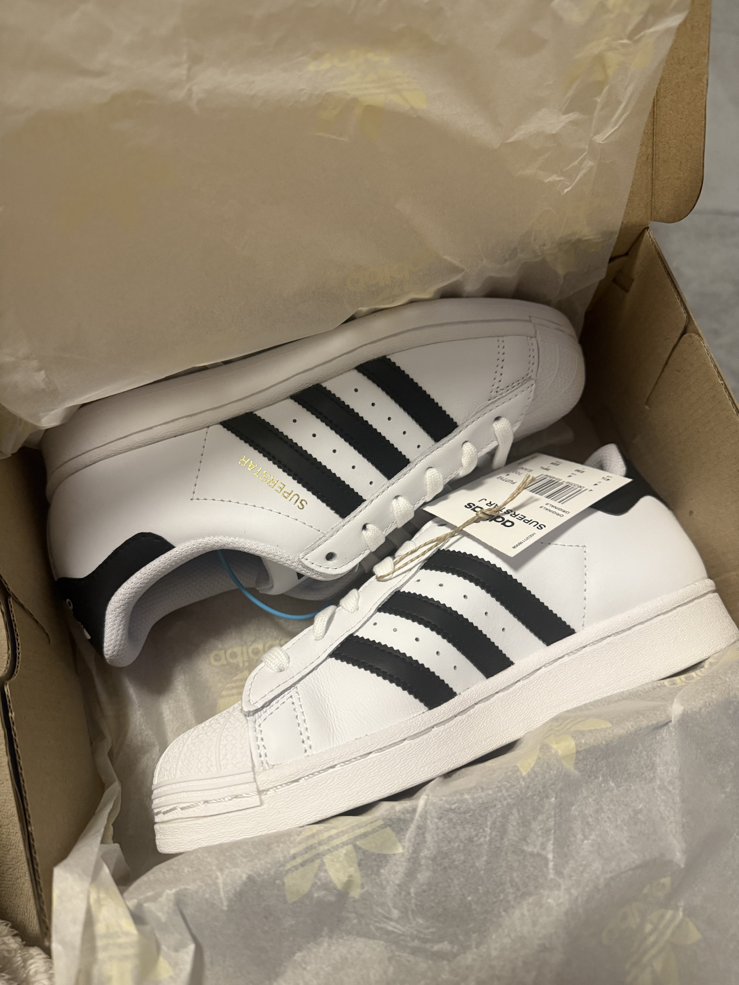 adidas三叶草金标贝壳头女板鞋