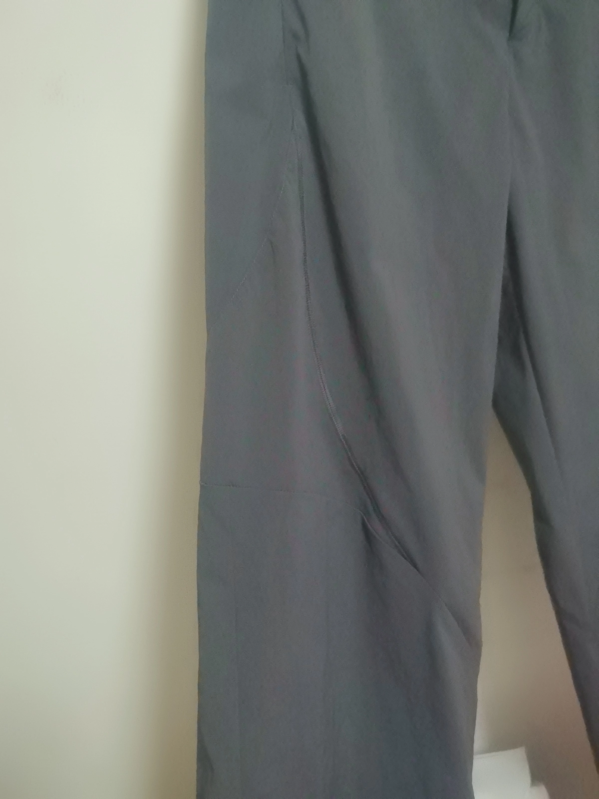 custom review-Adidas FOS Будущее Стиль Штаны для трека Повседневные брюки Женские Черные