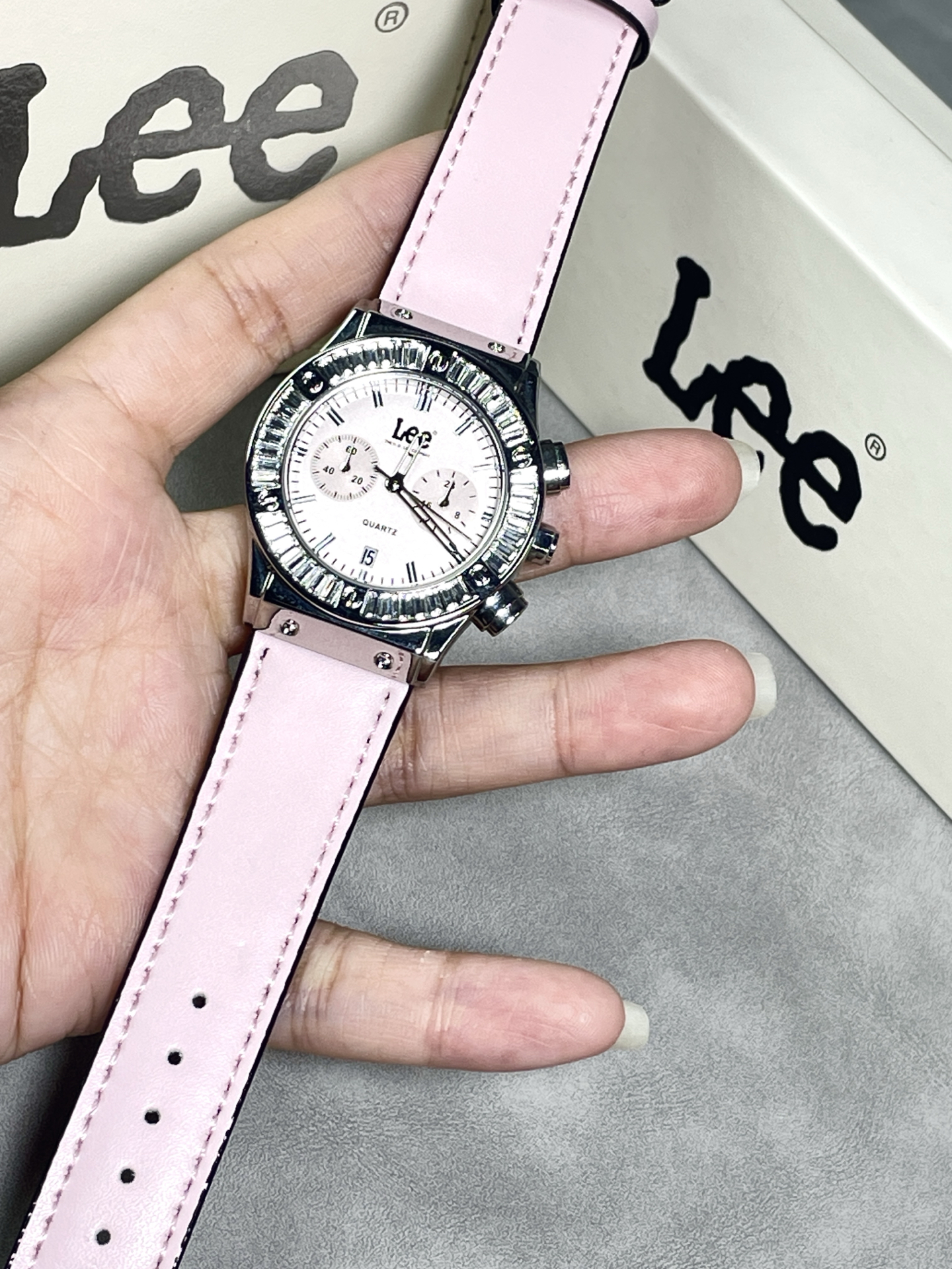 春天一定要带的手表 #春夏心动配饰 #拆开就不想送人