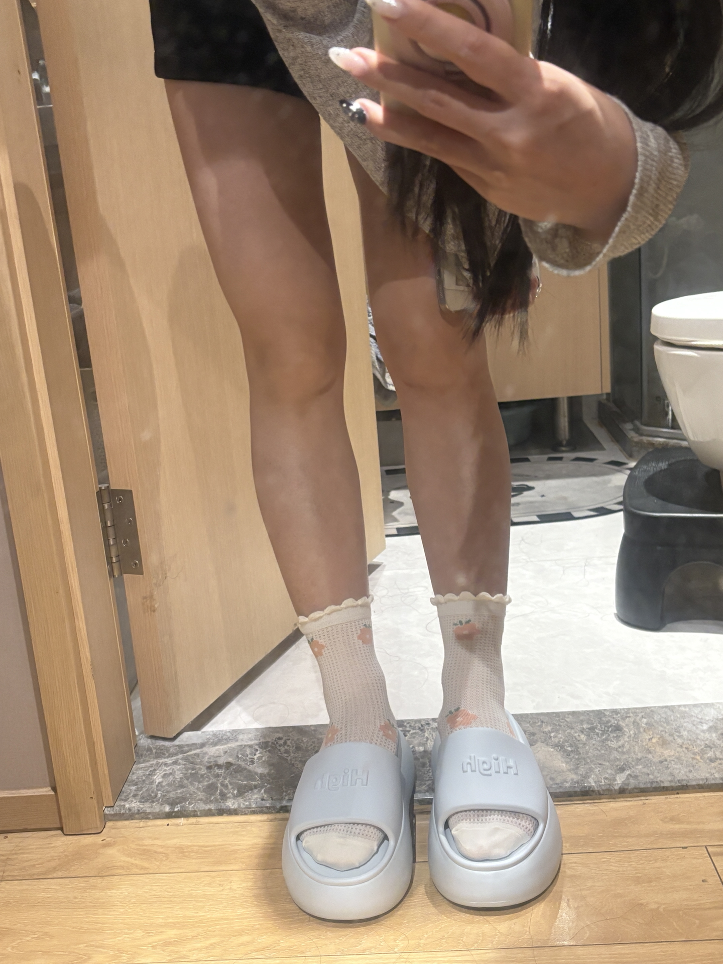 超好穿的厚底拖鞋