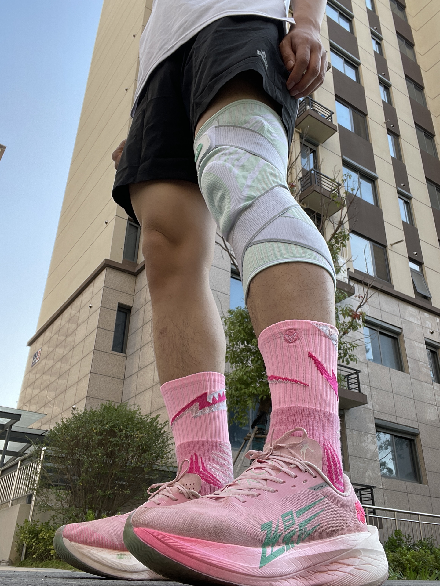 护膝还有这么高的弹性你见过吗!