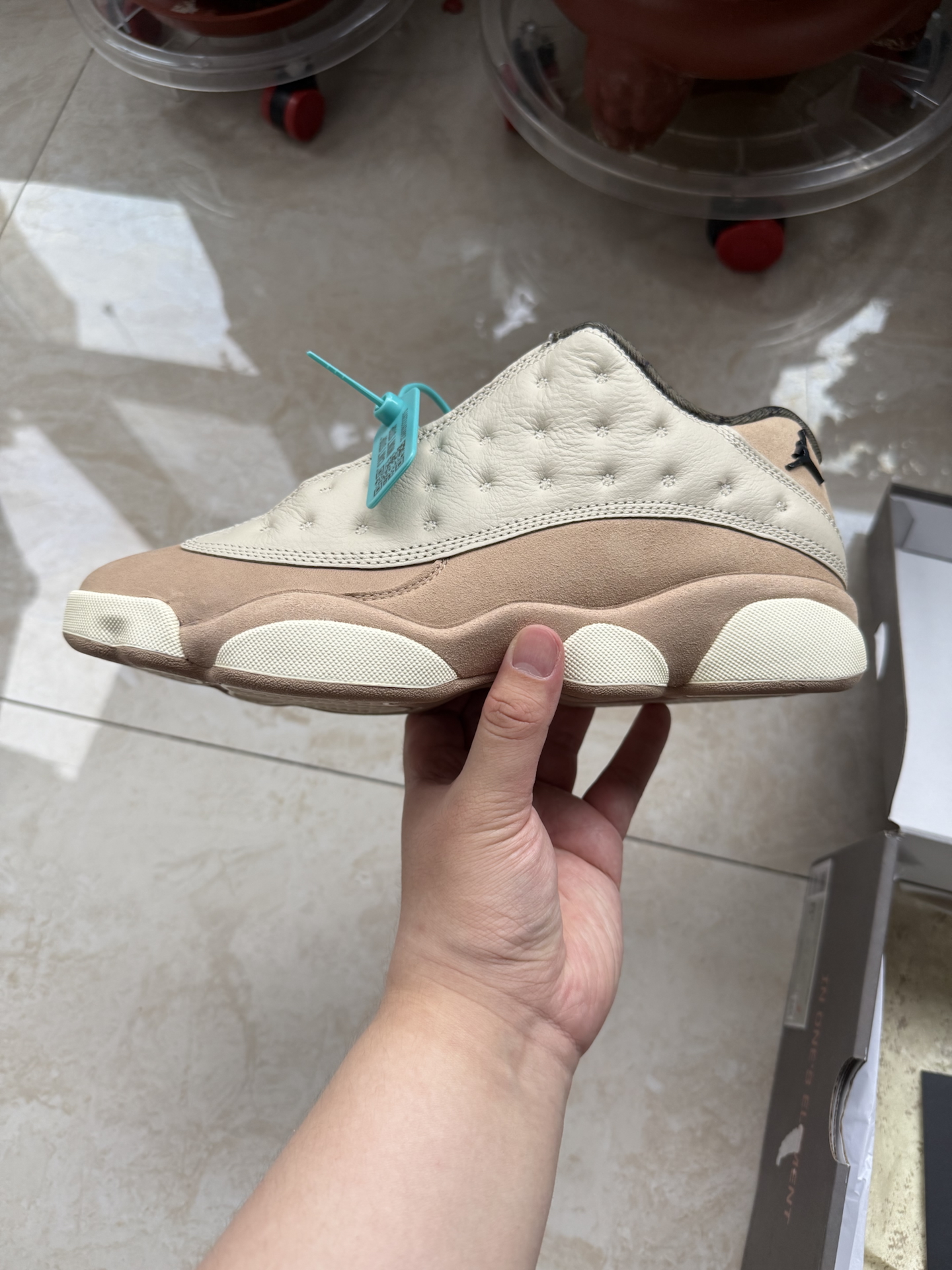 custom review-Jordan Air Jordan 13 Нижняя юбка Устойчивая к истиранию Низкий Топ Винтажные баскетбольные кроссовки Мужские Бежево-розовые Выпуск 2025 года