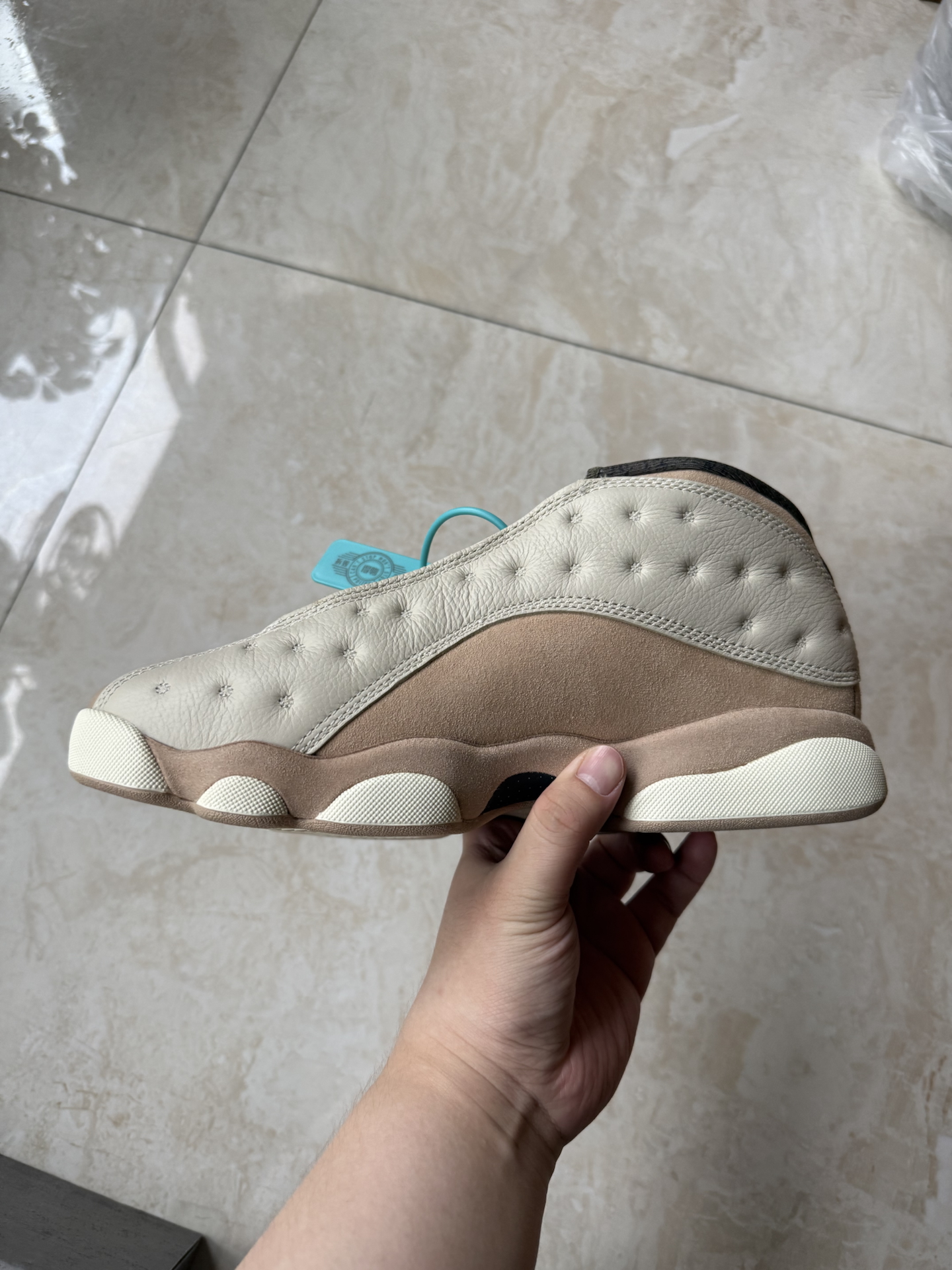 custom review-Jordan Air Jordan 13 Нижняя юбка Устойчивая к истиранию Низкий Топ Винтажные баскетбольные кроссовки Мужские Бежево-розовые Выпуск 2025 года