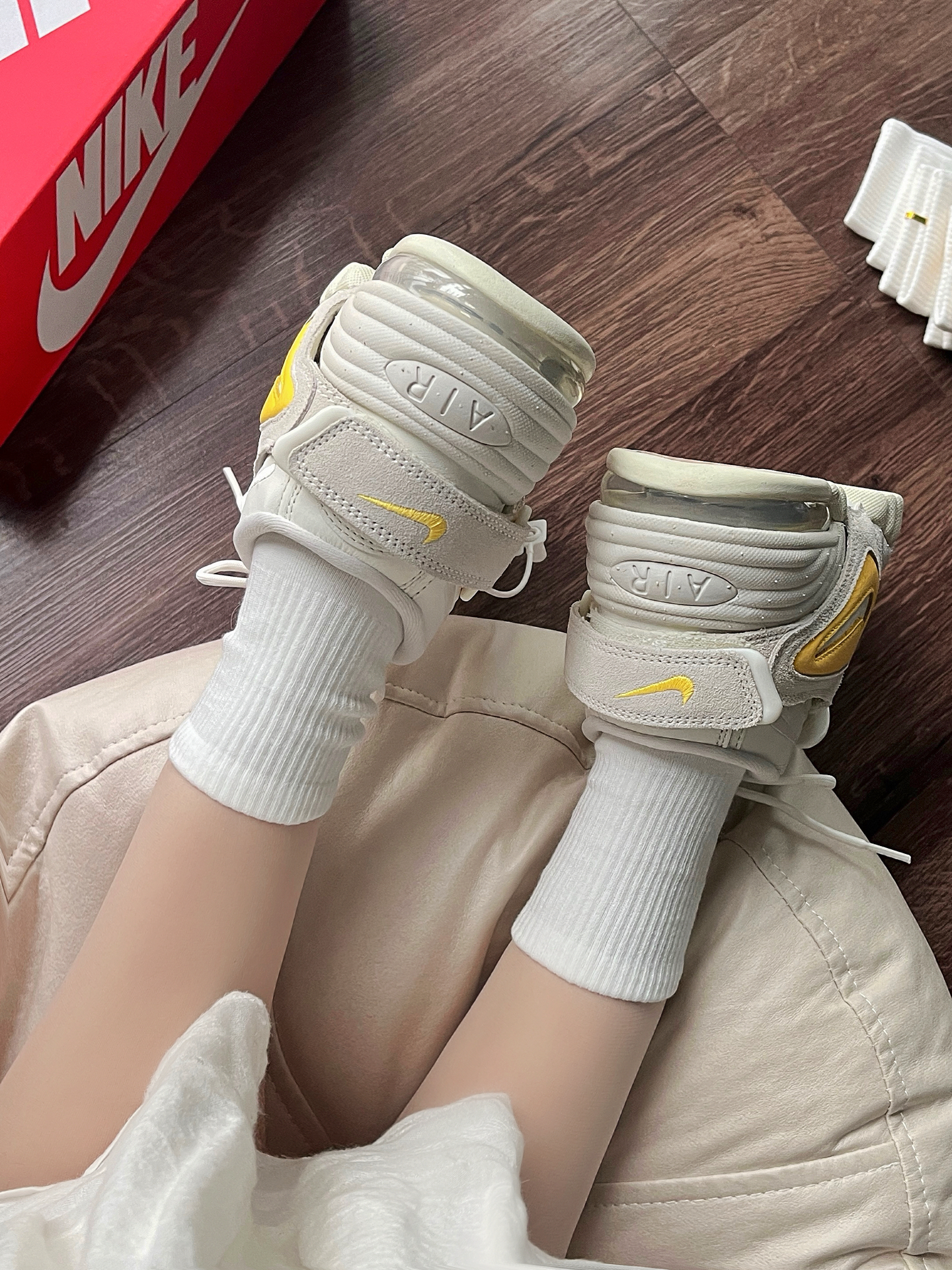 🧦白袜控福音来啦!这双nike air和我的新袜子好搭!