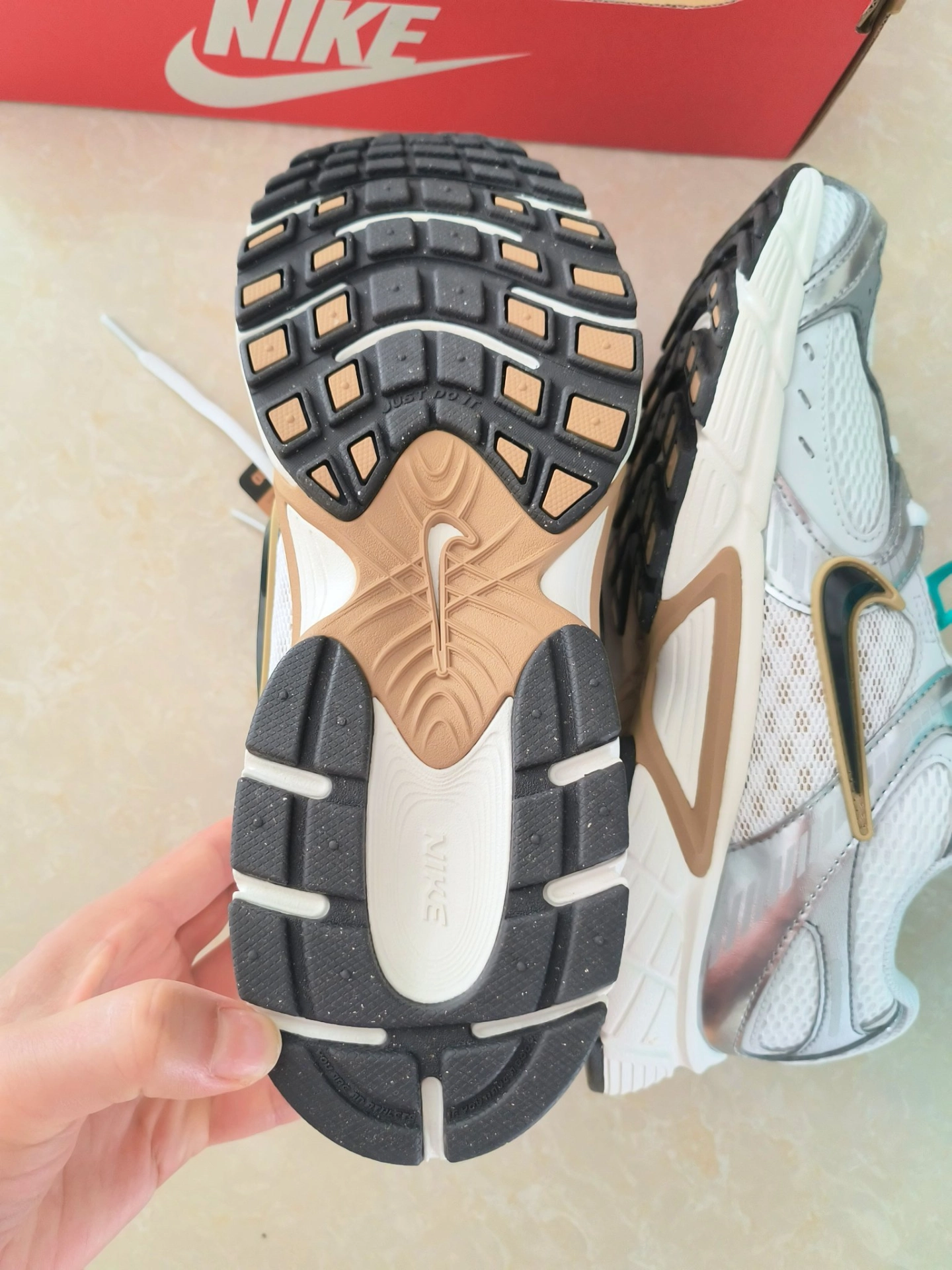 custom review-Nike V5 Slip-on Устойчивый к истиранию Дышащий Низкий Топ Беговые кроссовки Мужские Белый Серебряный