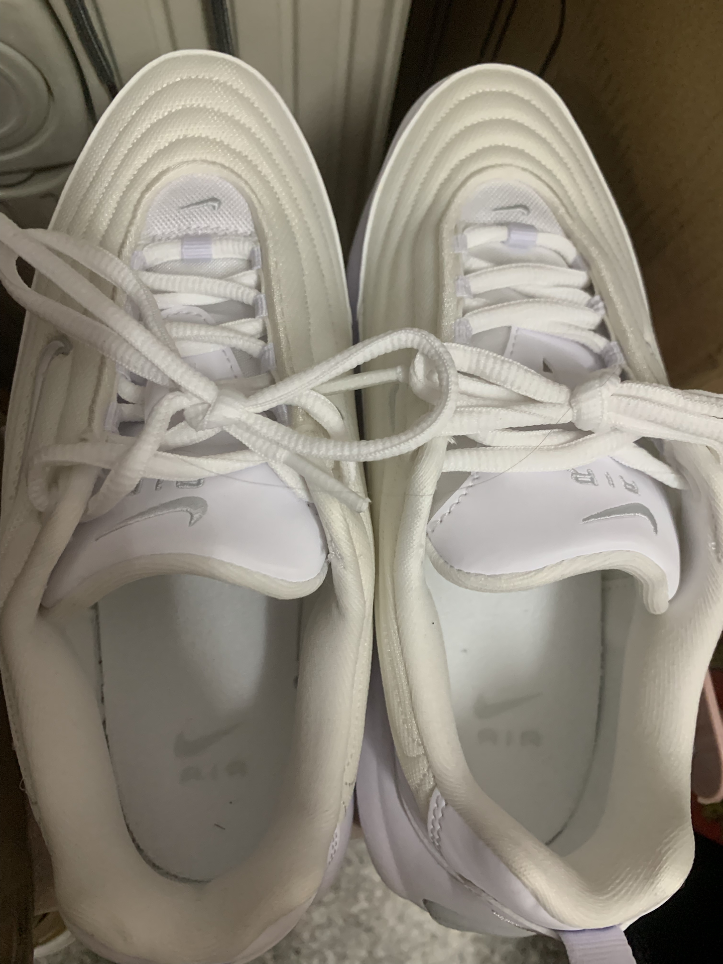 custom review-Nike Air Max Portal Амортизация Износостойкий Низкий Топ Повседневный Городской Коммутирование Беговые кроссовки Женские Белые