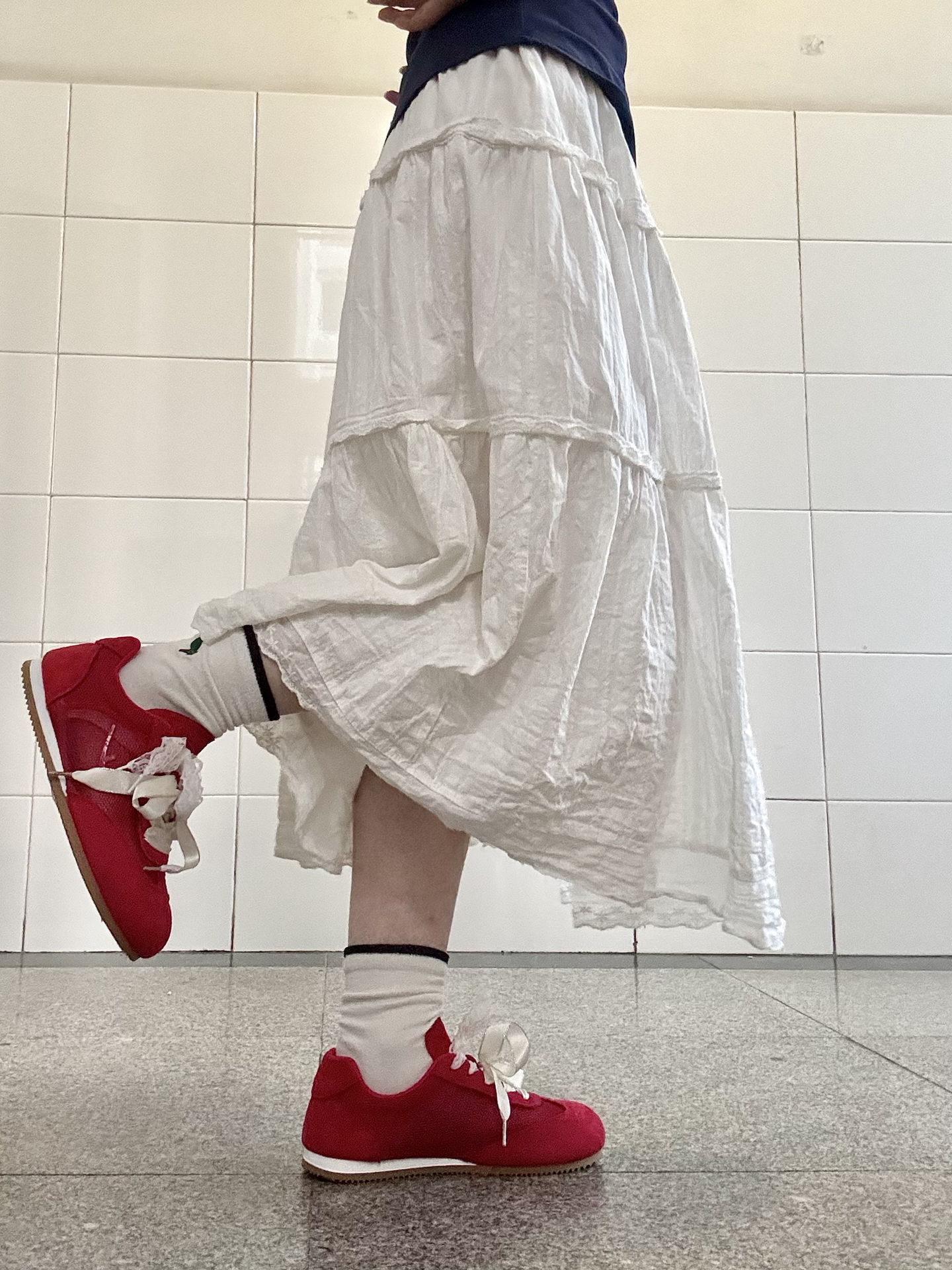 红丝绒运动鞋,复古少女感!