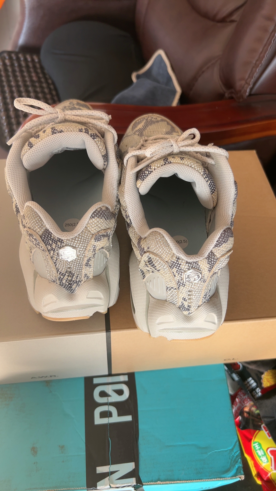 custom review-NOCTA x Nike Hot Step Air Terra 'Светлый костный' Змеиный принт Низкий топ Casual Унисекс Серый Черный