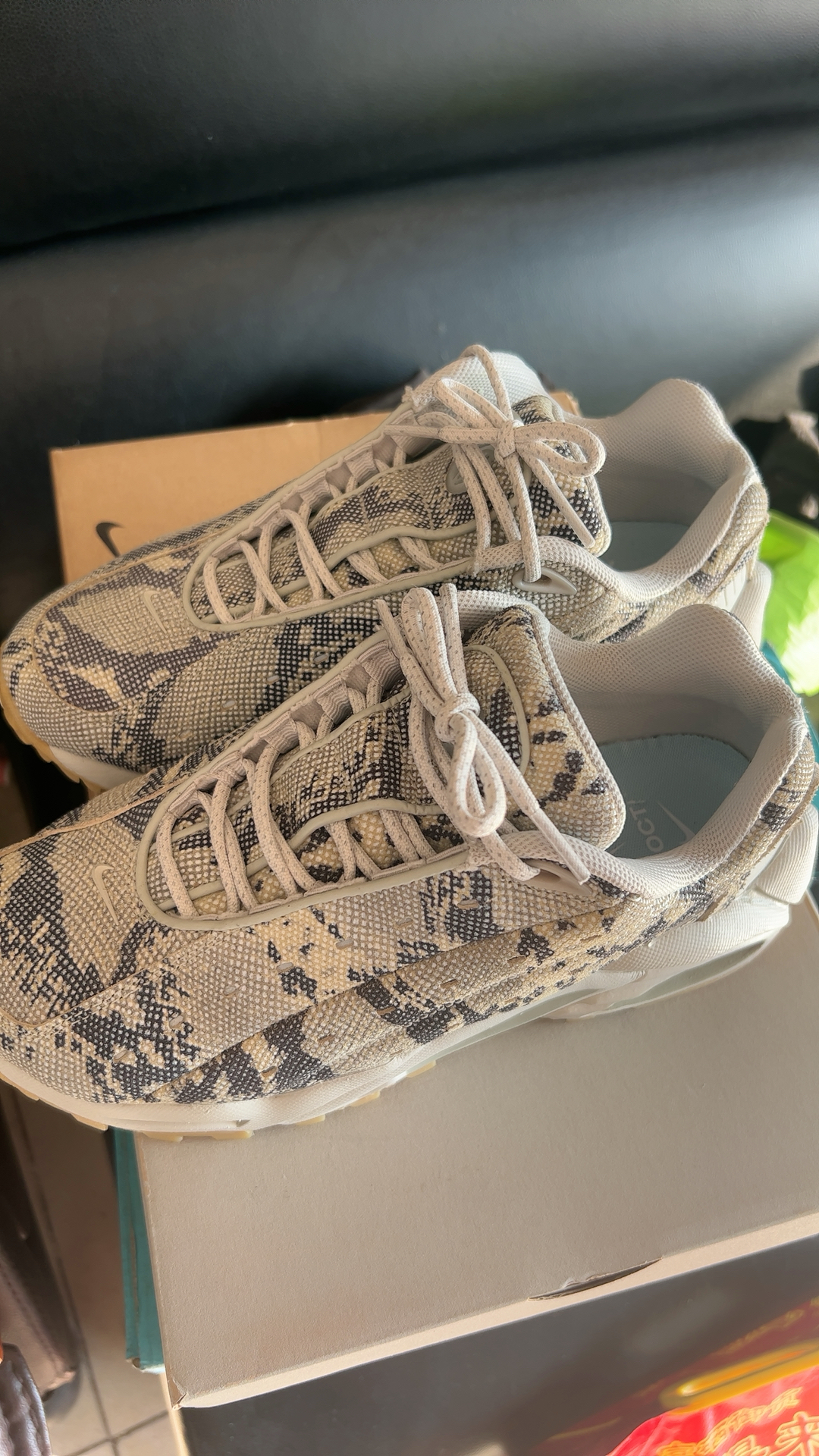 custom review-NOCTA x Nike Hot Step Air Terra 'Светлый костный' Змеиный принт Низкий топ Casual Унисекс Серый Черный