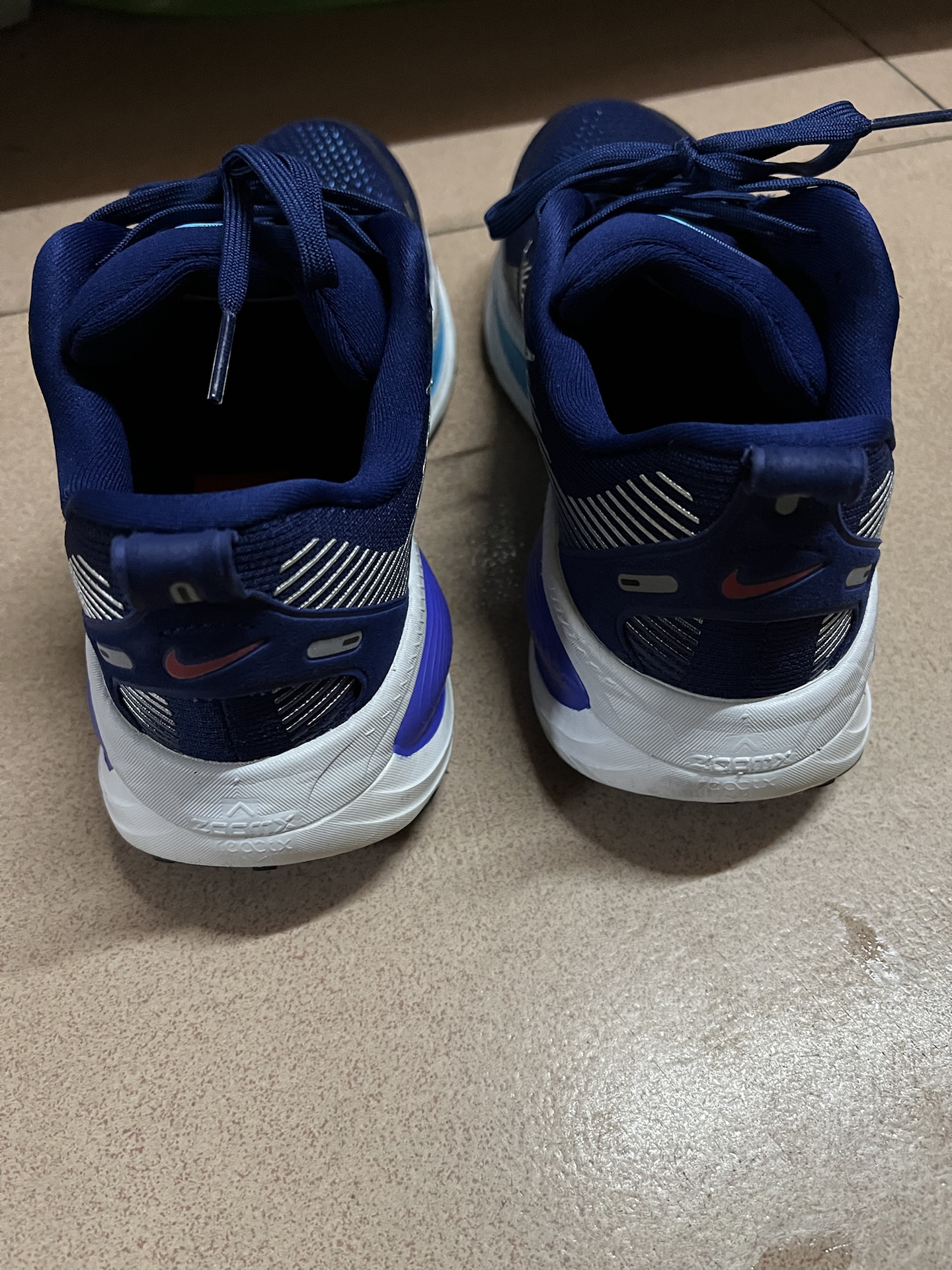 custom review-Nike Vomero 18 Slip-Resistant Abrasion-Resistant Breathable Low-Top Casual Running Shoes Men's Blue Найк Вомеро 18 Противоскользящий Устойчивый к Износу Дышащий Низкий Топ Повседневные Беговые Кроссовки Мужские Синие