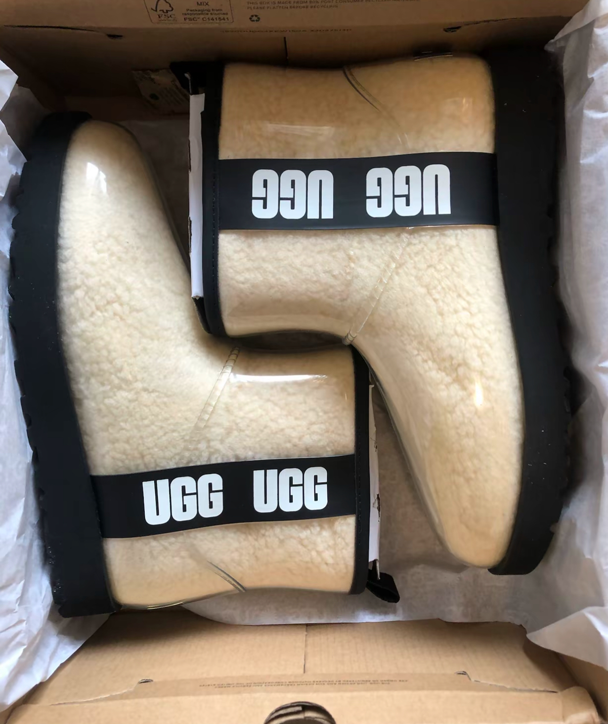 custom review-UGG CLASSIC CLEAR MINI Термостойкий противоскользящий короткий снегокат женский черный молочный белый