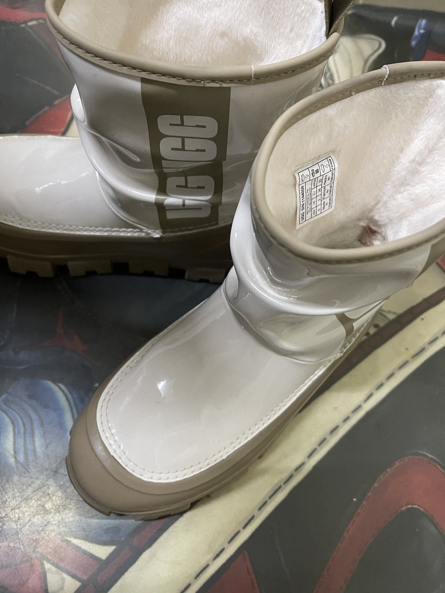 custom review-UGG Ботильоны Экрю Женские