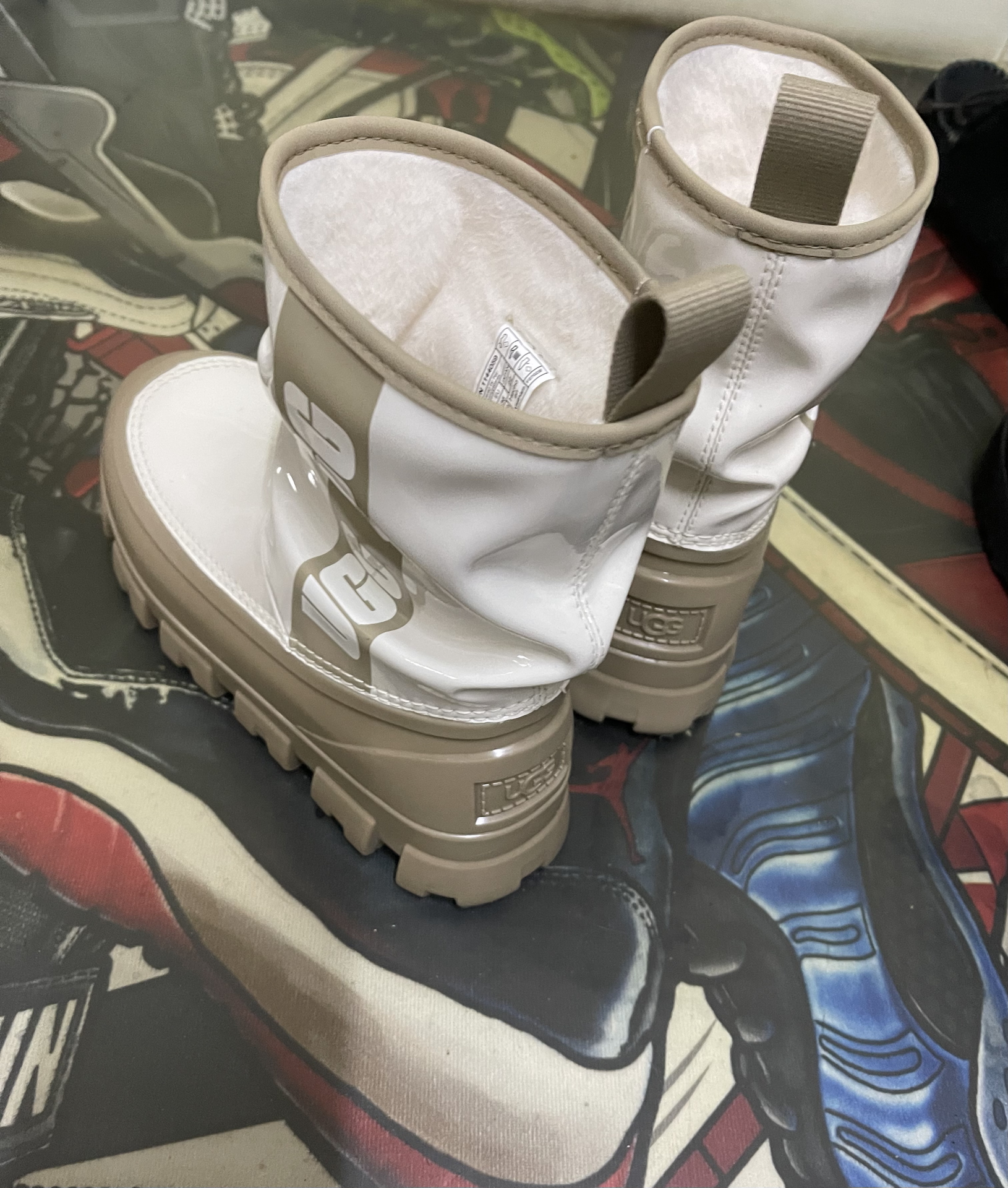 custom review-UGG Ботильоны Экрю Женские