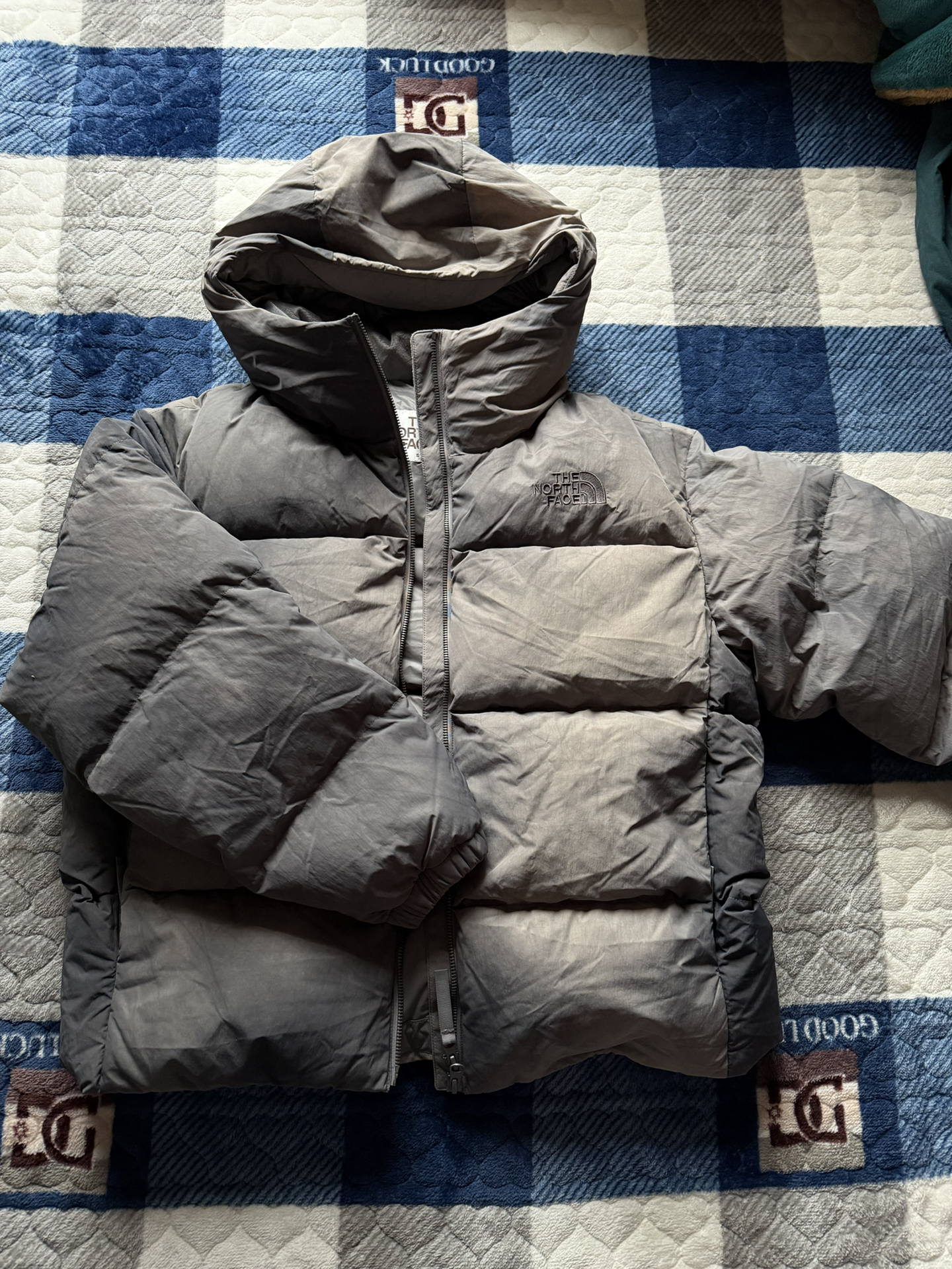 custom review-The North Face Пуховики и зимние пальто унисекс серого цвета