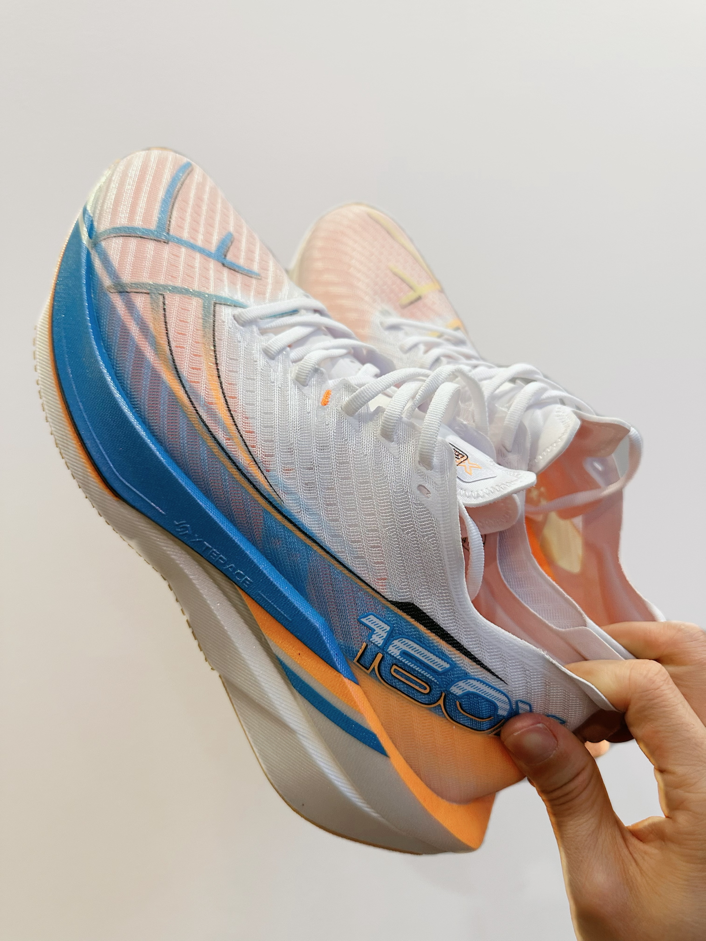 勒芒「碳速觉醒」马拉松の红色闪电🏃♂️🔥